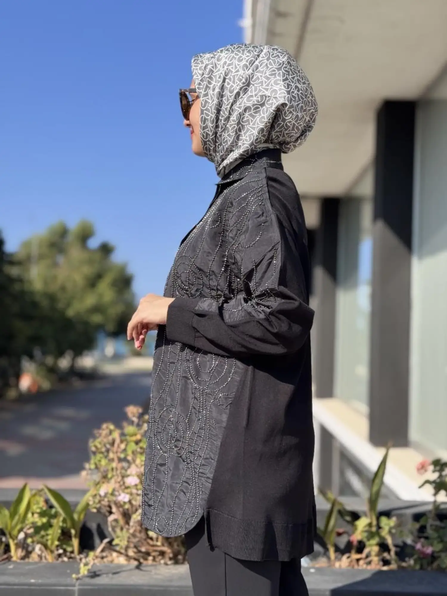 Ghisa Metalık Boncuk İşlemeli Sırtı Triko Gömlek/ Ceket 4001