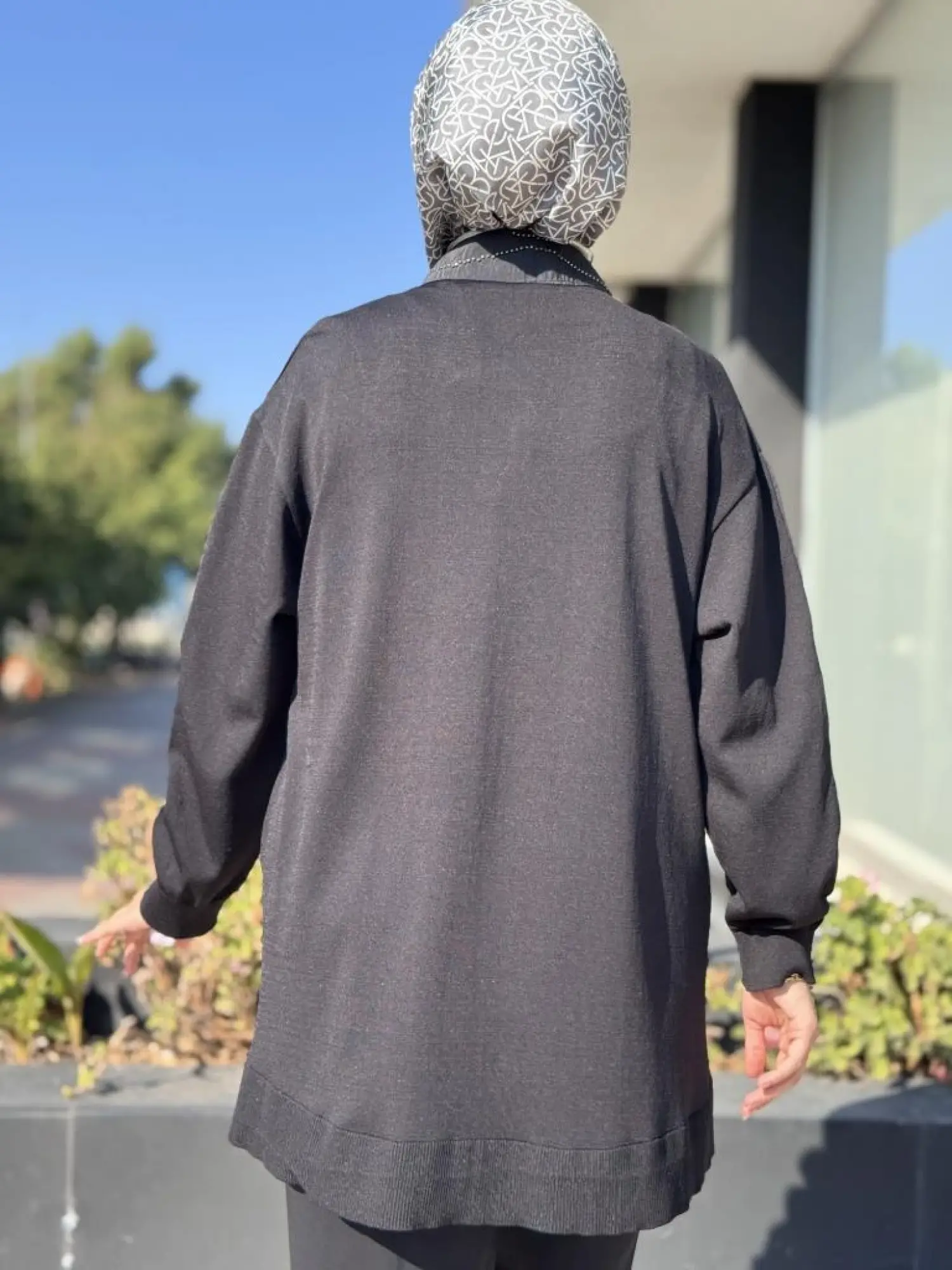 Ghisa Metalık Boncuk İşlemeli Sırtı Triko Gömlek/ Ceket 4001