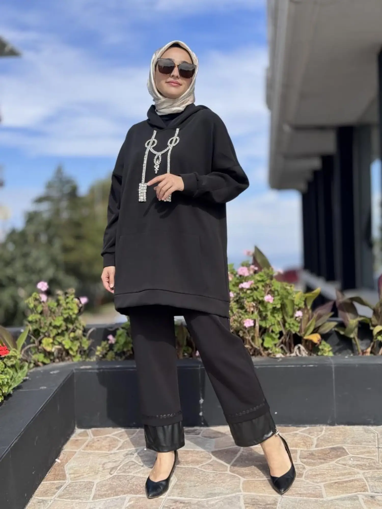 Ghisa Önü Krital Taş Aksesuarlı Tunik Pantolon Takım G4142