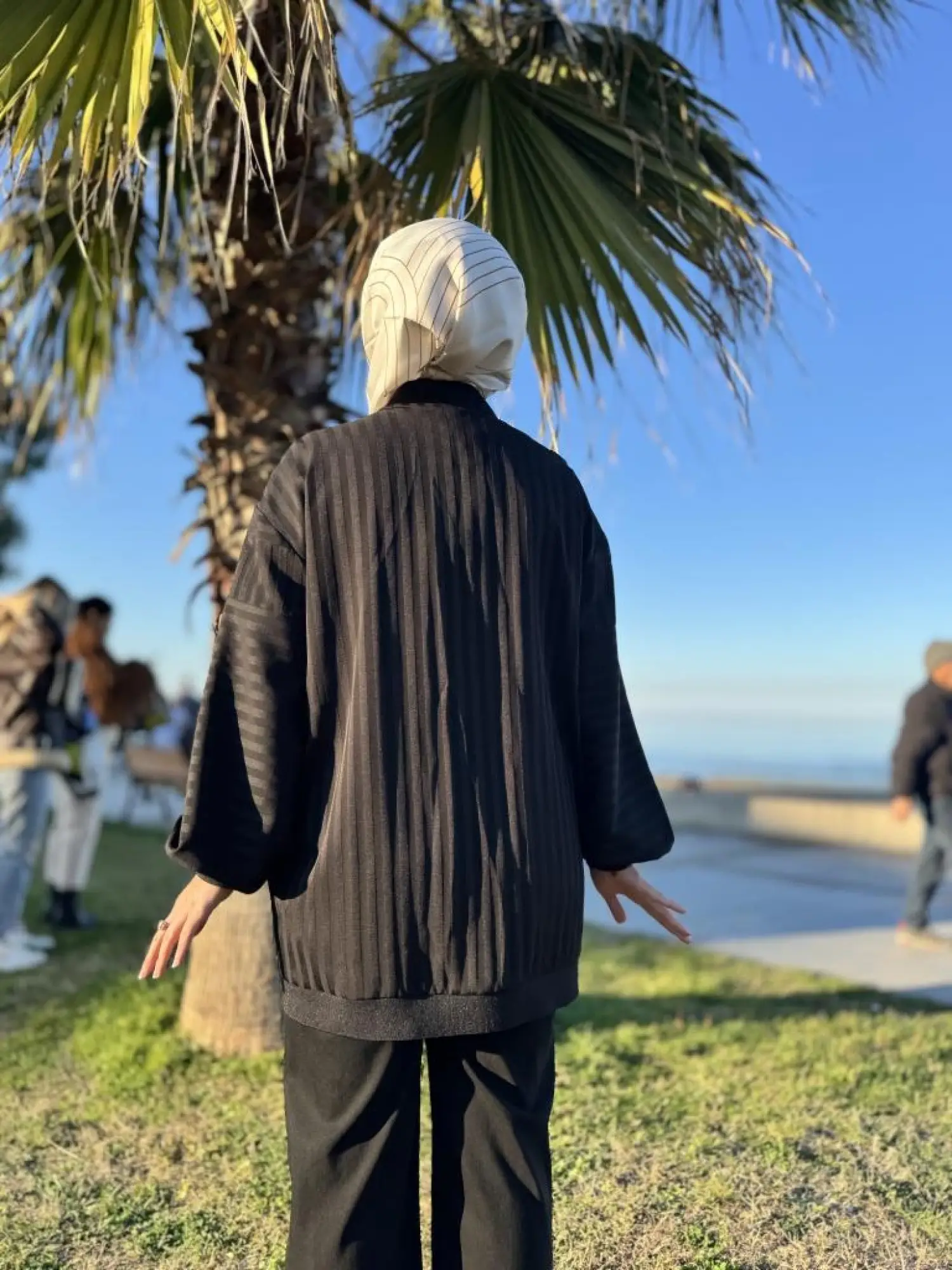 Ghisa Önü Taşlı Ceket 3861