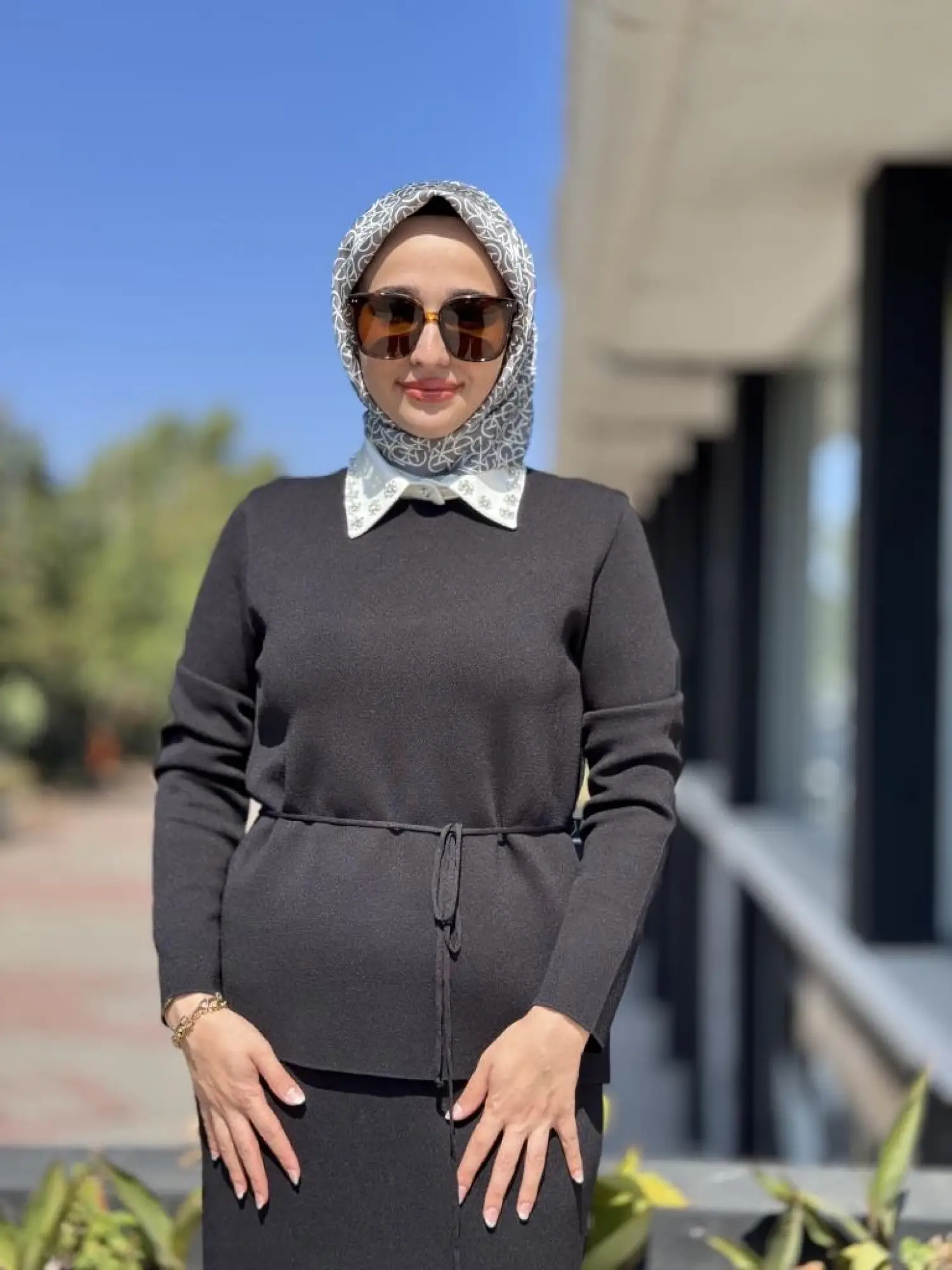 Ghisa Seyyar Yaka Detaylı Triko Etekli Takım 4040