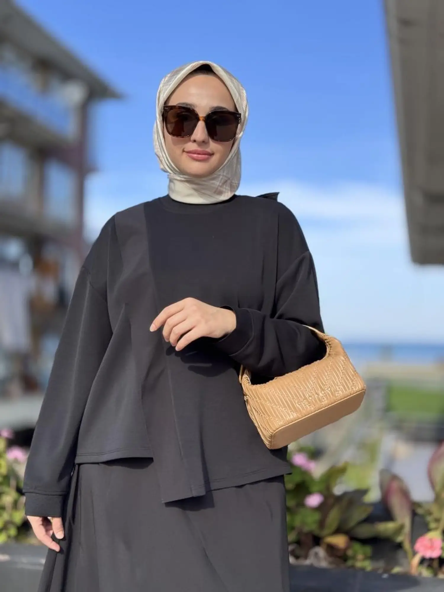 Ghisa Teknik Kumaş Detaylı Bluz Etek Takım G4117