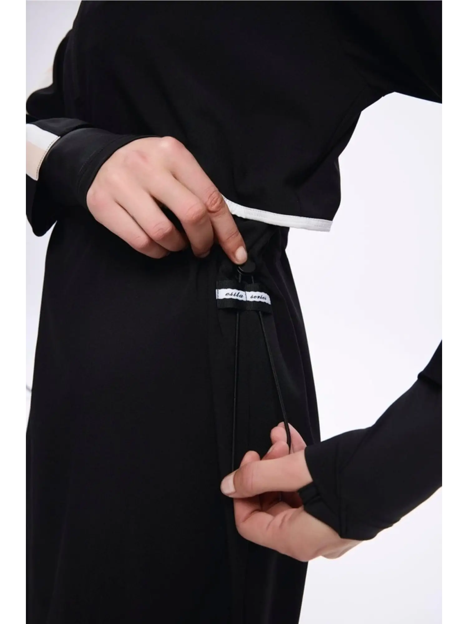 Haşema Esila H-Per Serisi 6 Parça Jileli Siyah-Beyaz Tam Tesettür Mayo Takımı HSM3125