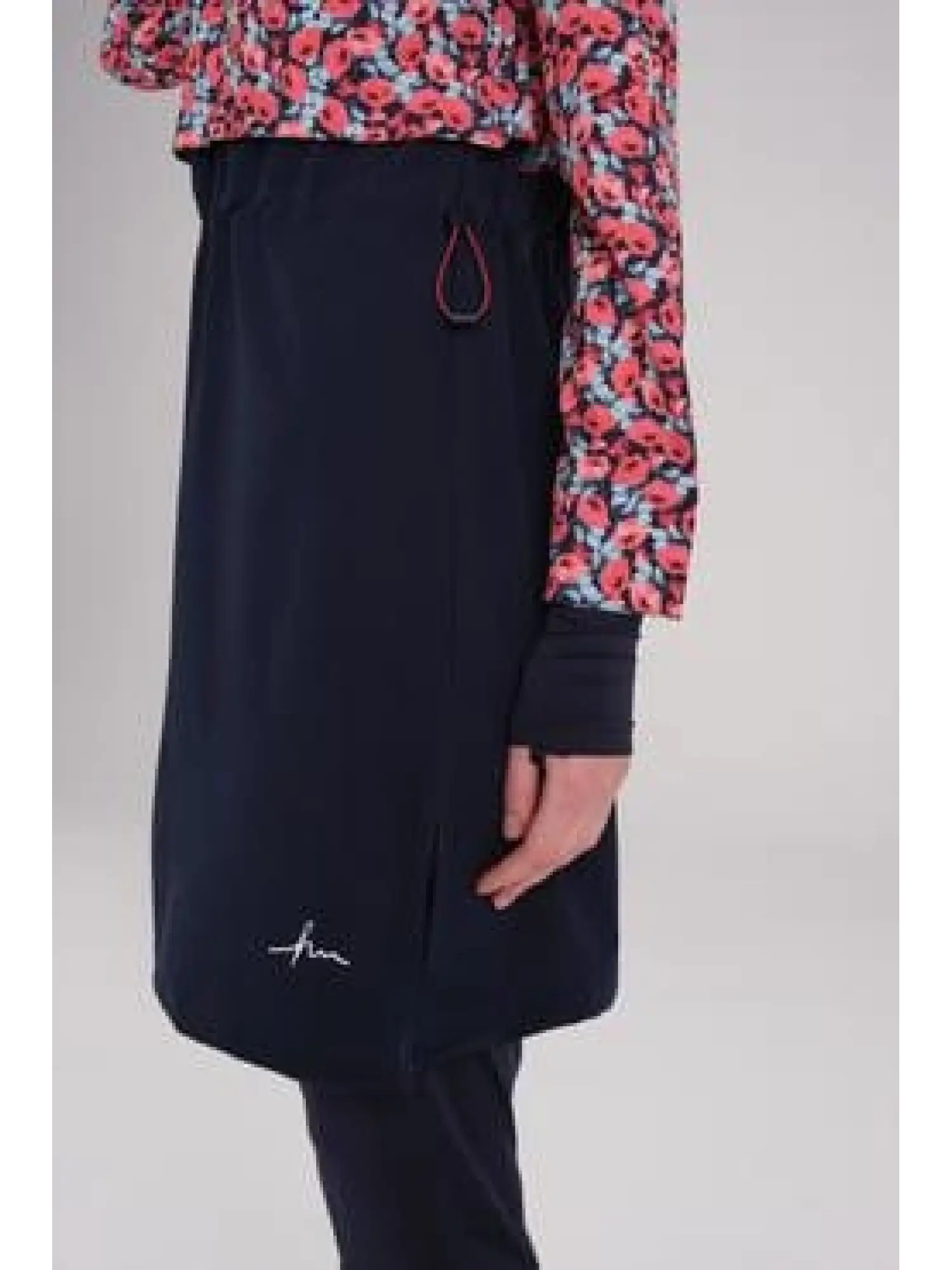 Haşema Esila Serisi Çiçek Desenli Kırmızı-Laci Tam Tesettür Tek Mayo Üstü HSM2934