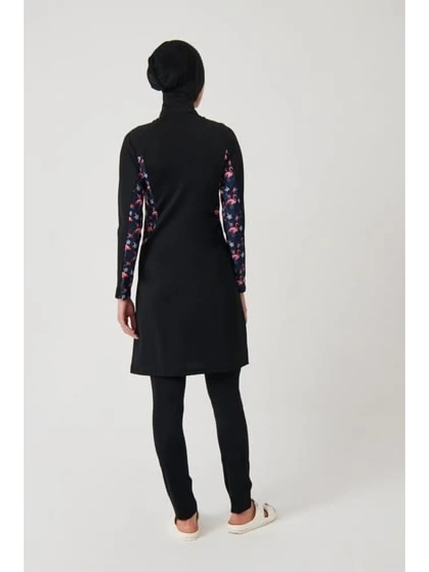 Haşema Flamingo Serisi Likralı 4 Parça Siyah-Pembe Tesettür Mayo HSM2920