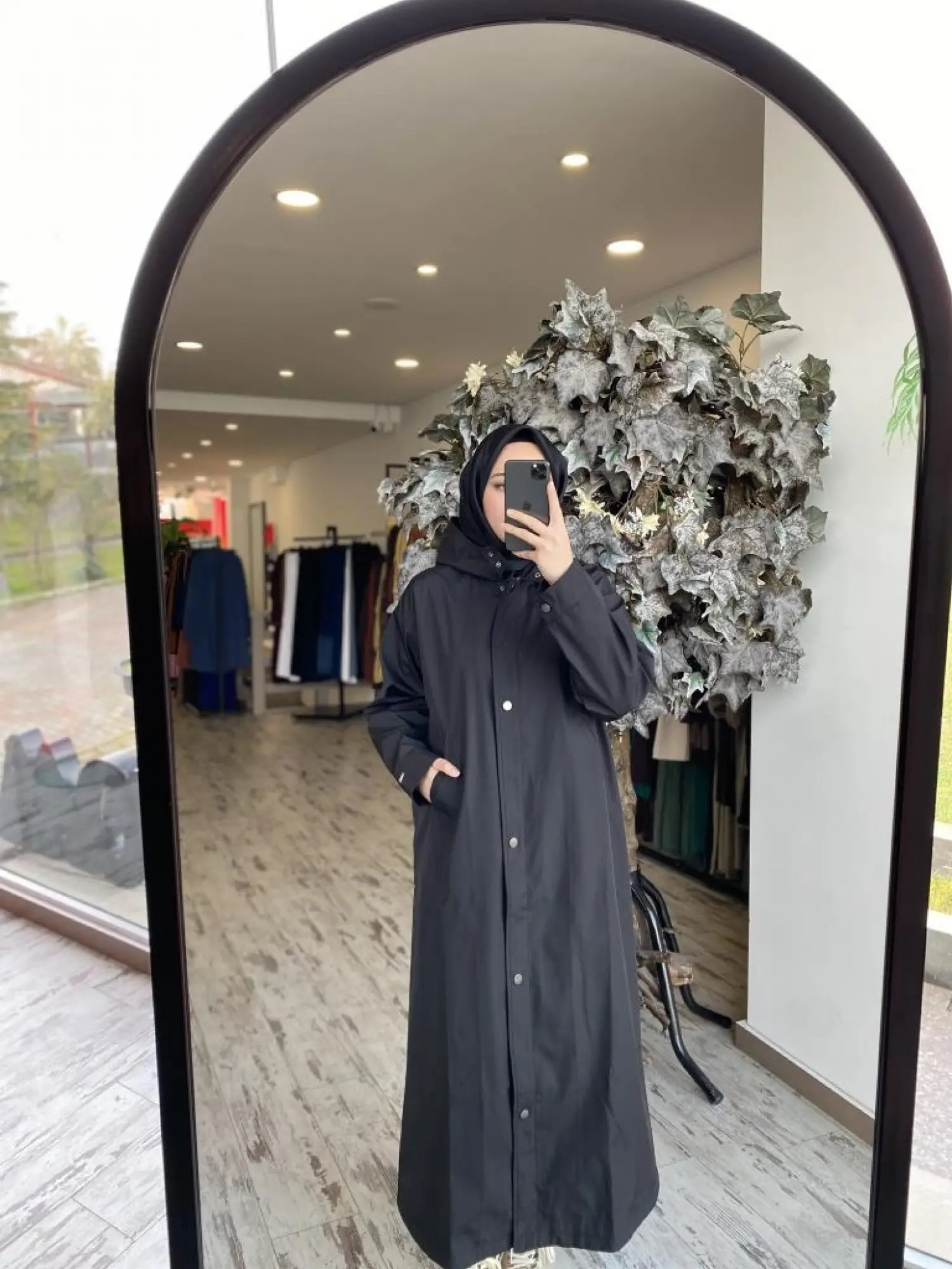 İnvee Çıtçıt ve Fermuar Detaylı Kapüşonlu Tam Boy Yağmurluk 7065