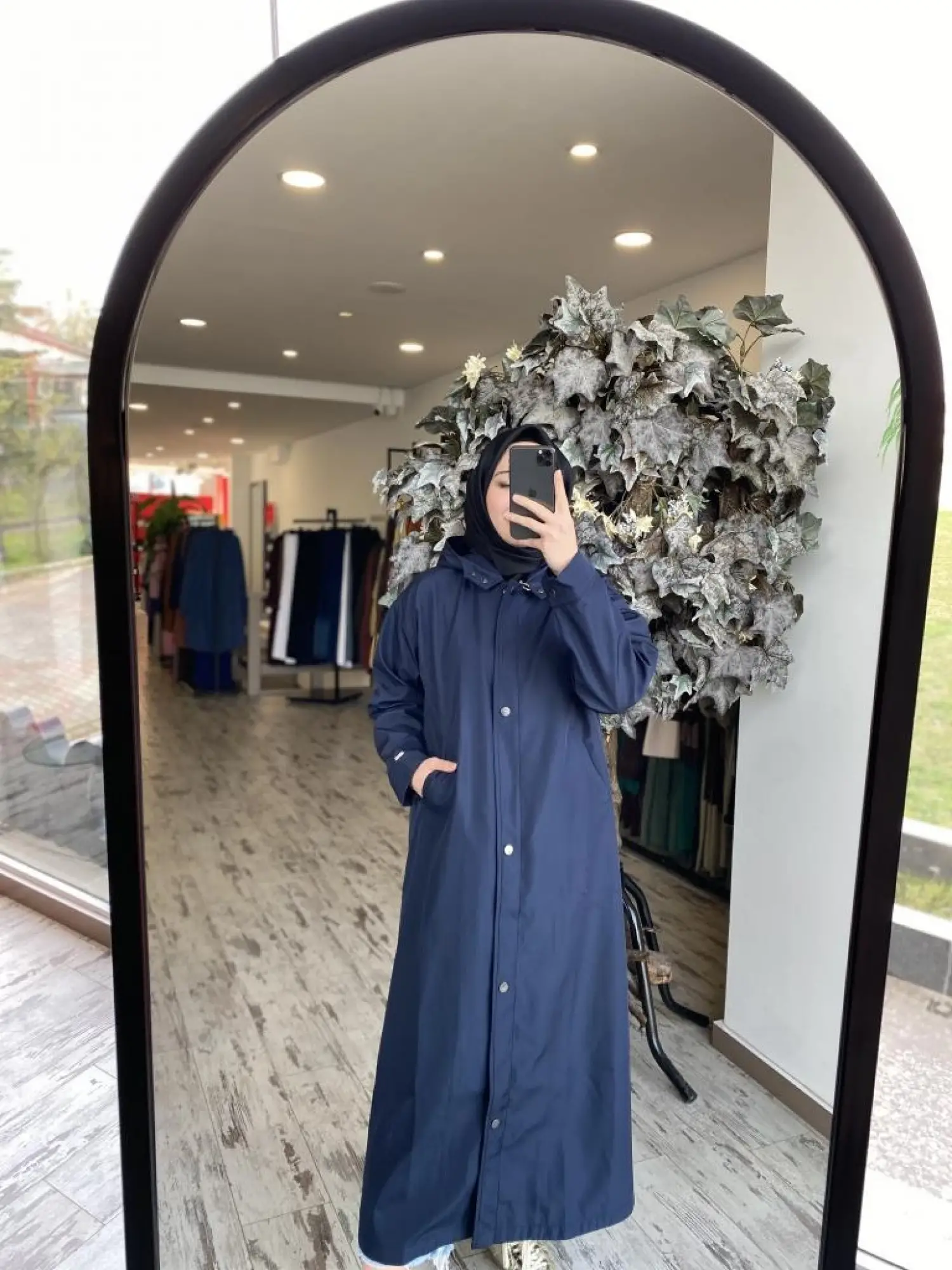 İnvee Çıtçıt ve Fermuar Detaylı Kapüşonlu Tam Boy Yağmurluk 7065