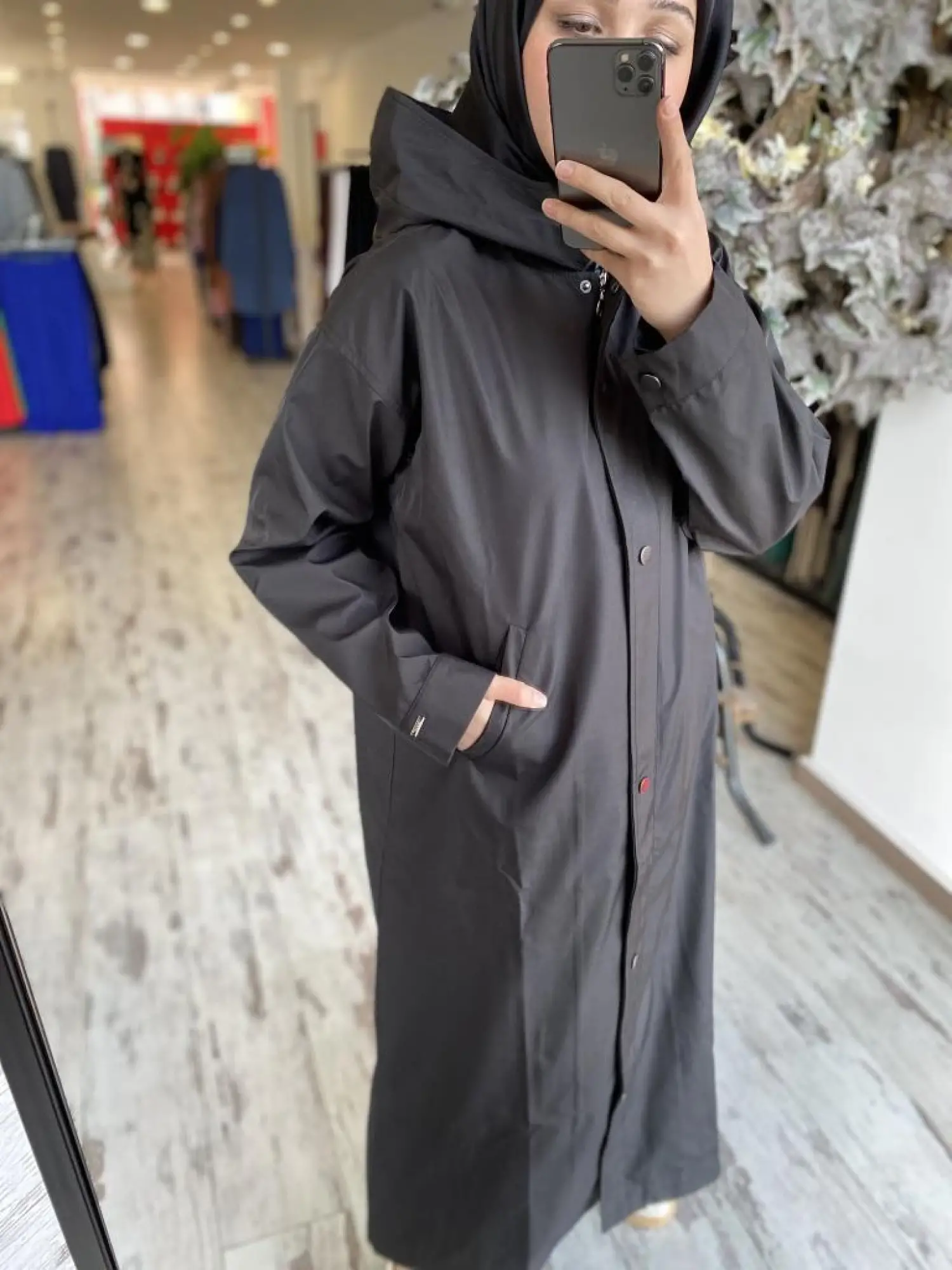 İnvee Çıtçıt ve Fermuar Detaylı Kapüşonlu Tam Boy Yağmurluk 7065