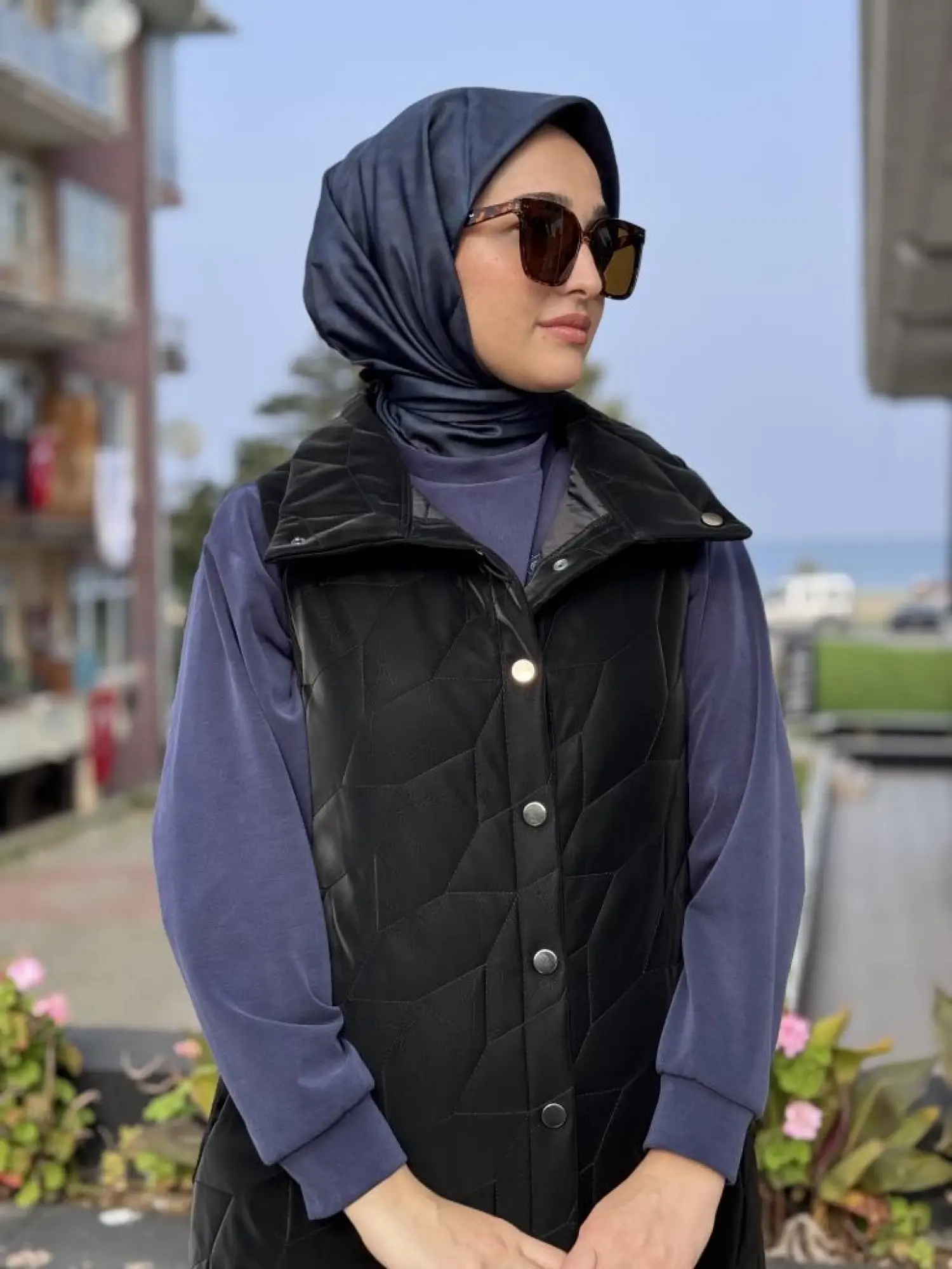 İnvee Triko Detaylı Çıtçıtlı Rugan Yelek