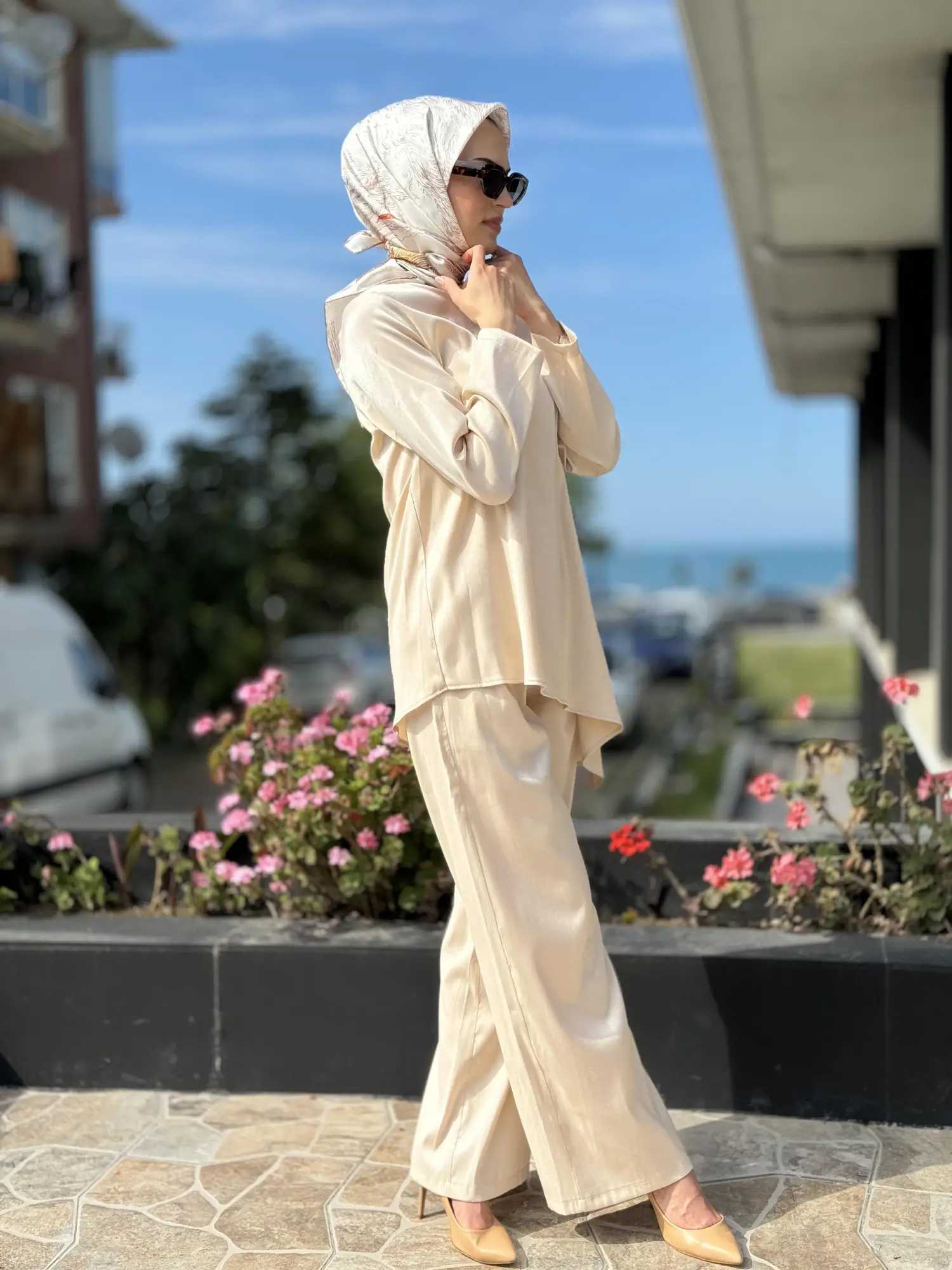 Kahma Asimetrik Simli Tunik  Beli Lastikli Cepli Pantolon Takım