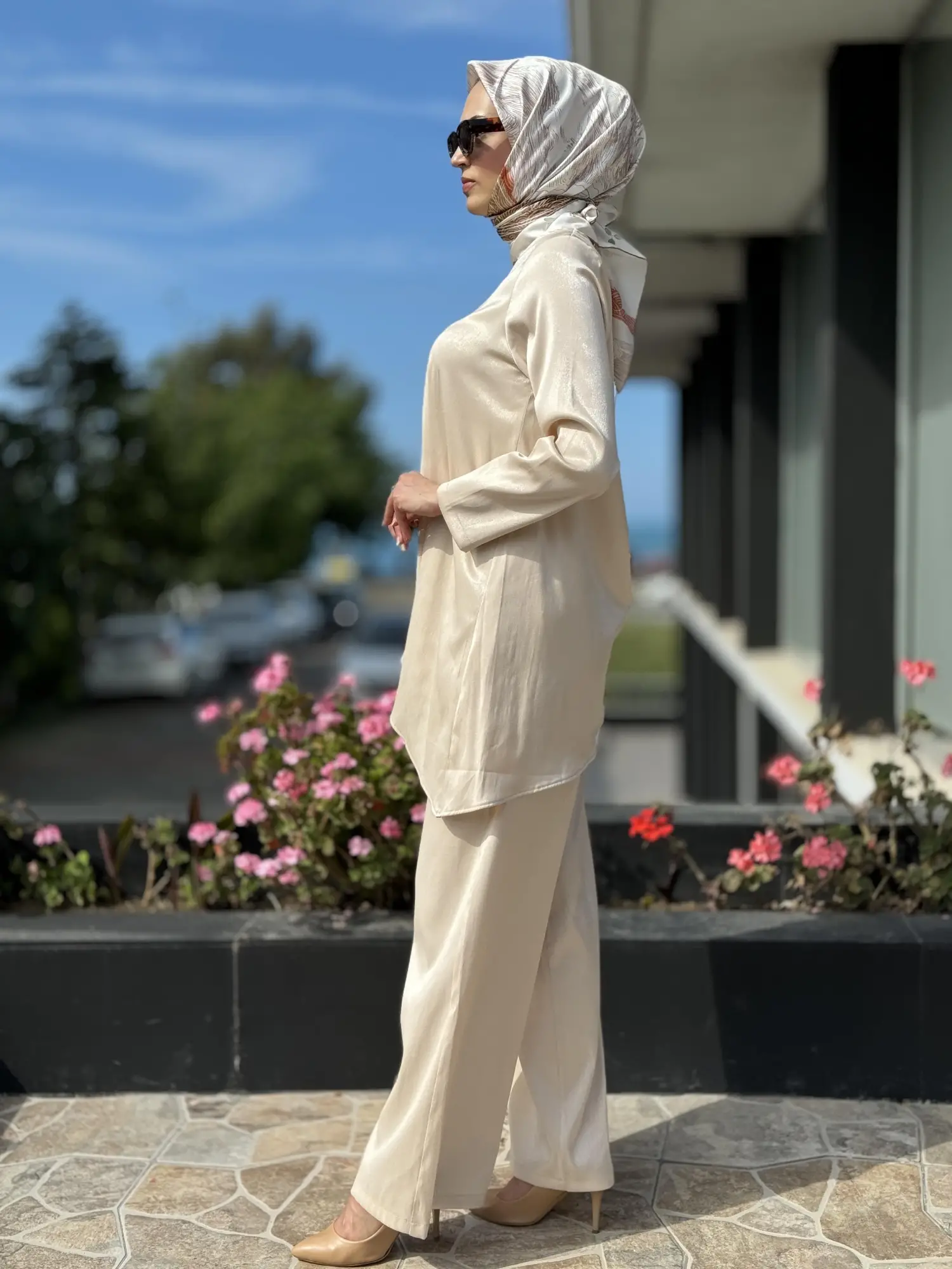 Kahma Asimetrik Simli Tunik  Beli Lastikli Cepli Pantolon Takım