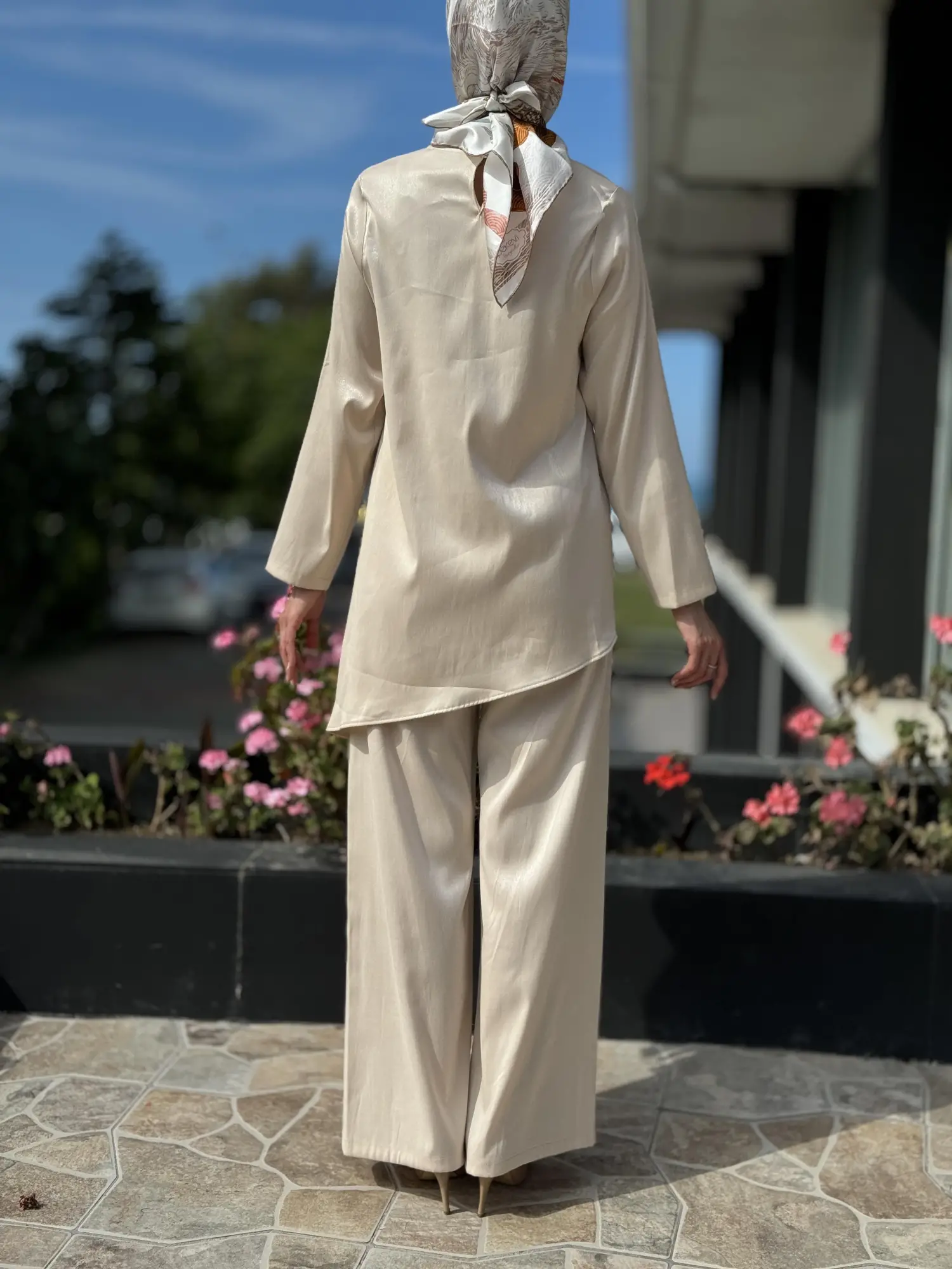 Kahma Asimetrik Simli Tunik  Beli Lastikli Cepli Pantolon Takım