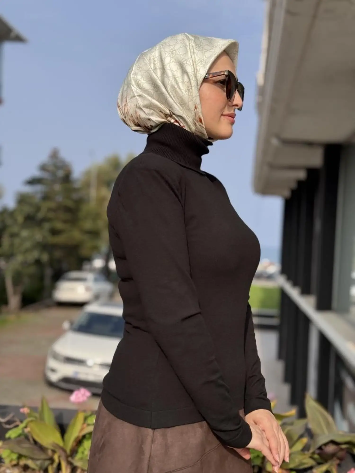 Kahma Boğazlı Siyah Triko Bluz