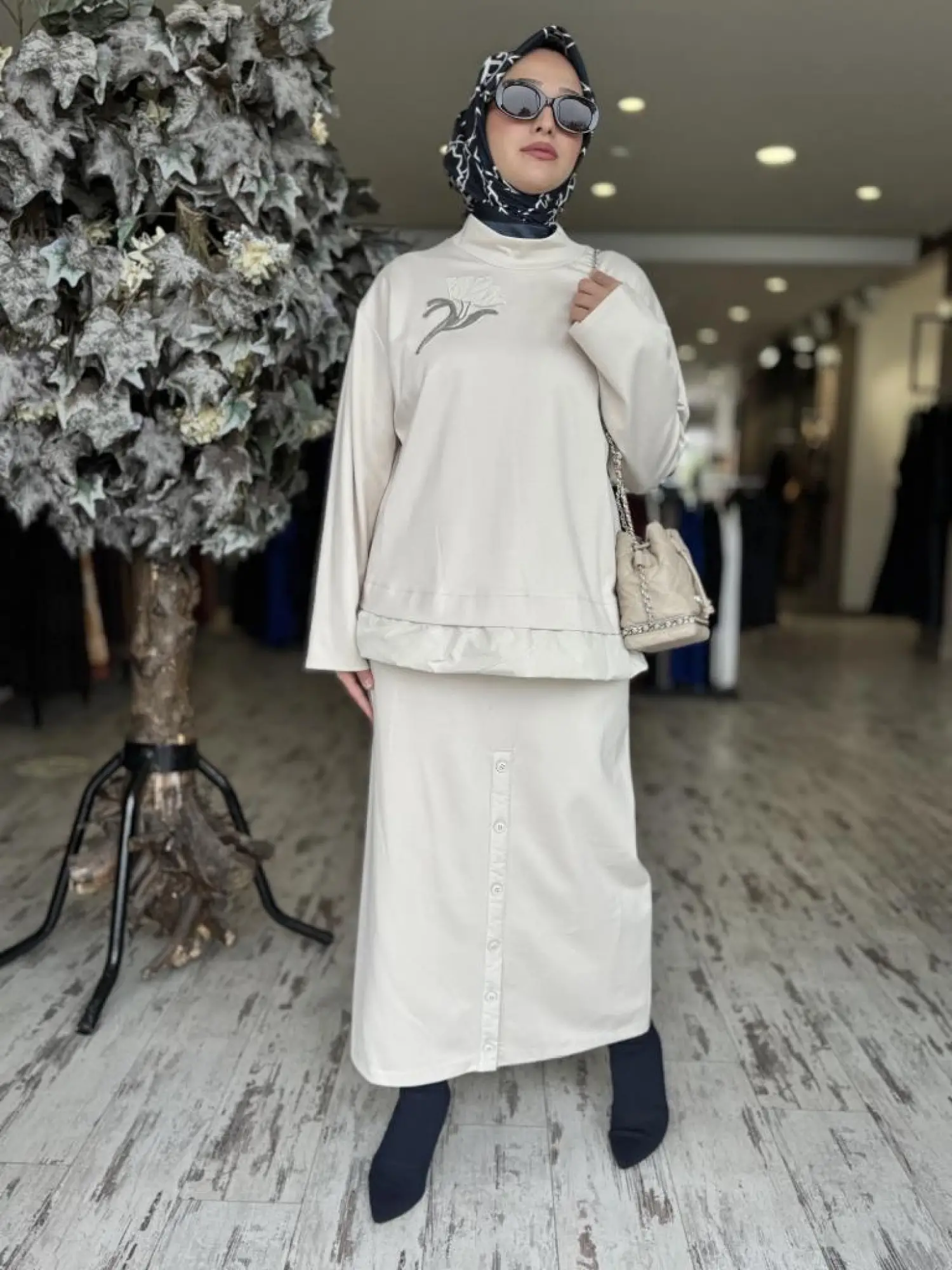 Kahma Omuz Gül Payet Detaylı Bluz