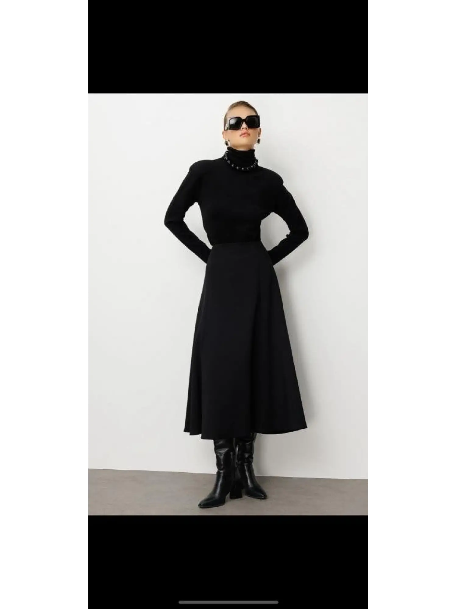 Kahma Parçalı Siyah Çan Etek