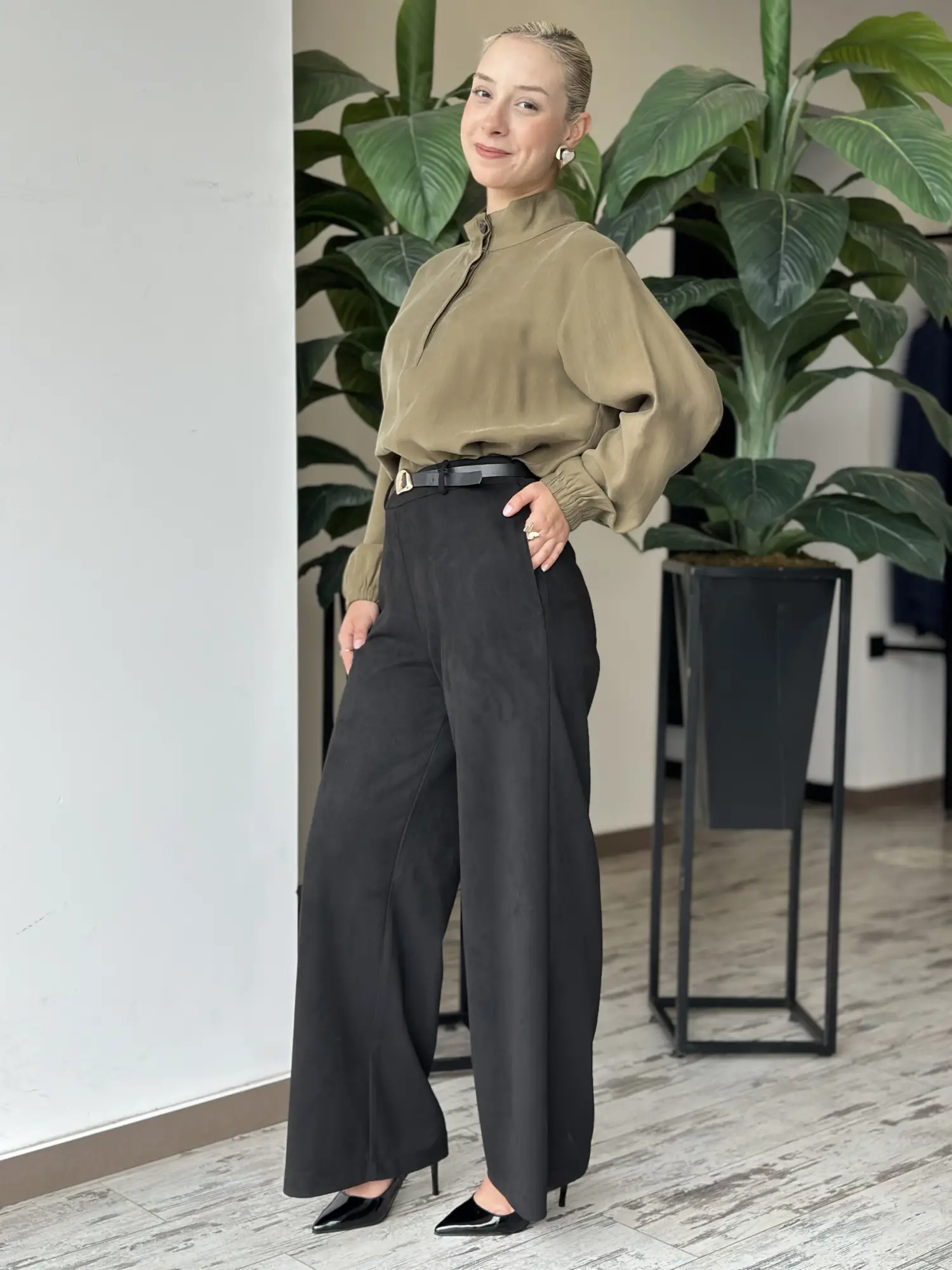 Kayra Kemerli Süet Pantolon KA19042