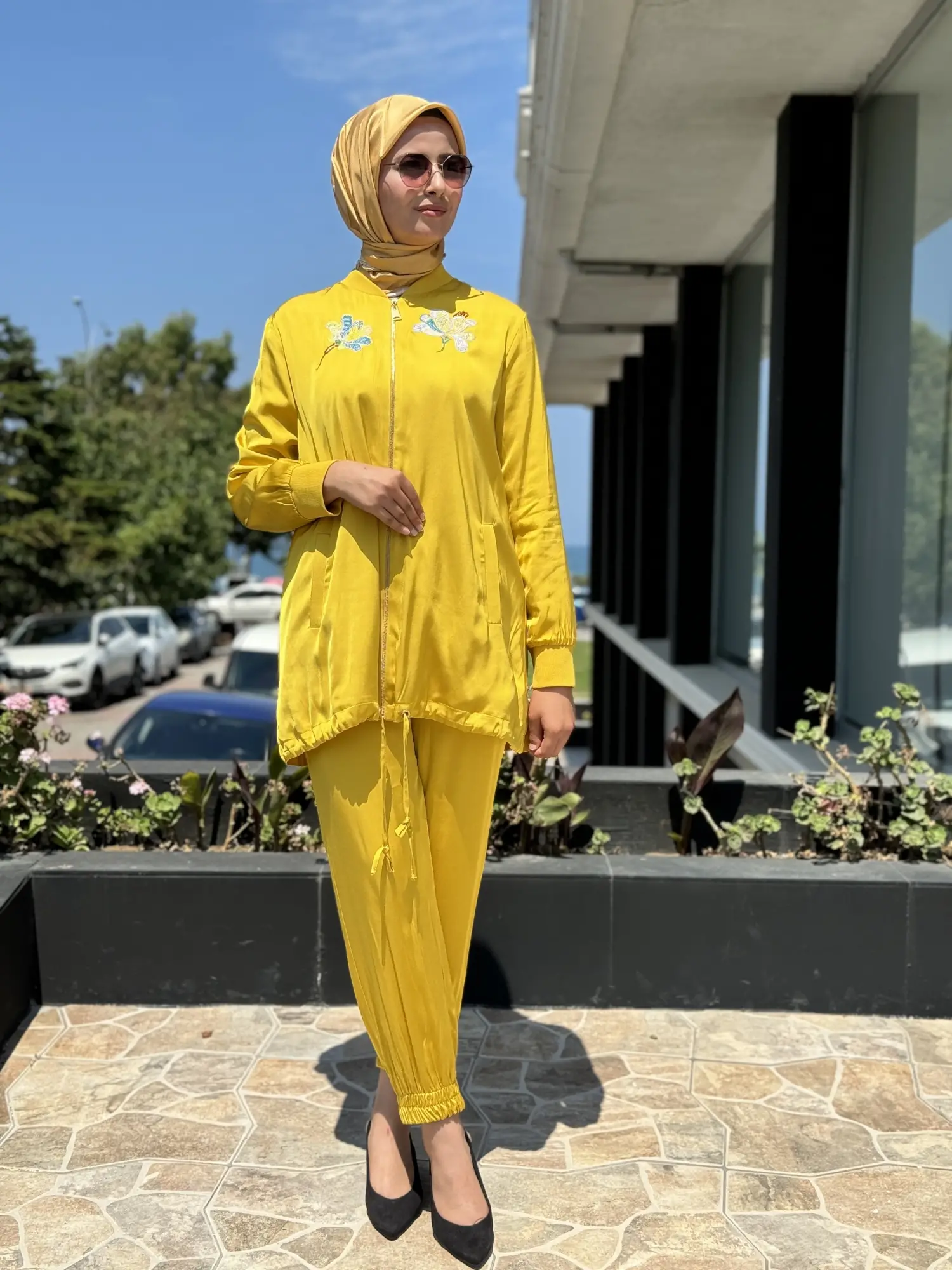 Lisa Sırtı Ve Göğsü İşlemeli Ceket  Pantolon Takım 3026