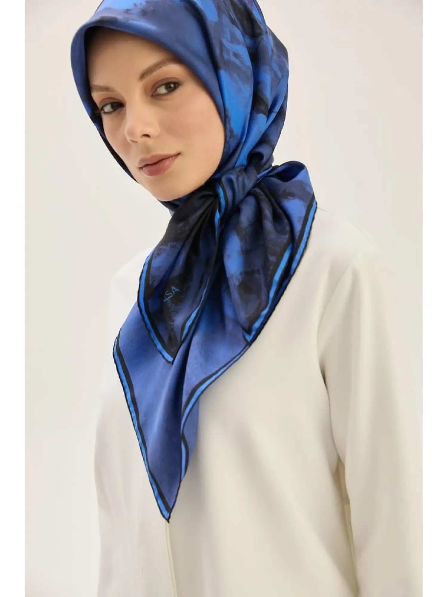 Maisa Benne 90X90 Twil İpek Eşarp