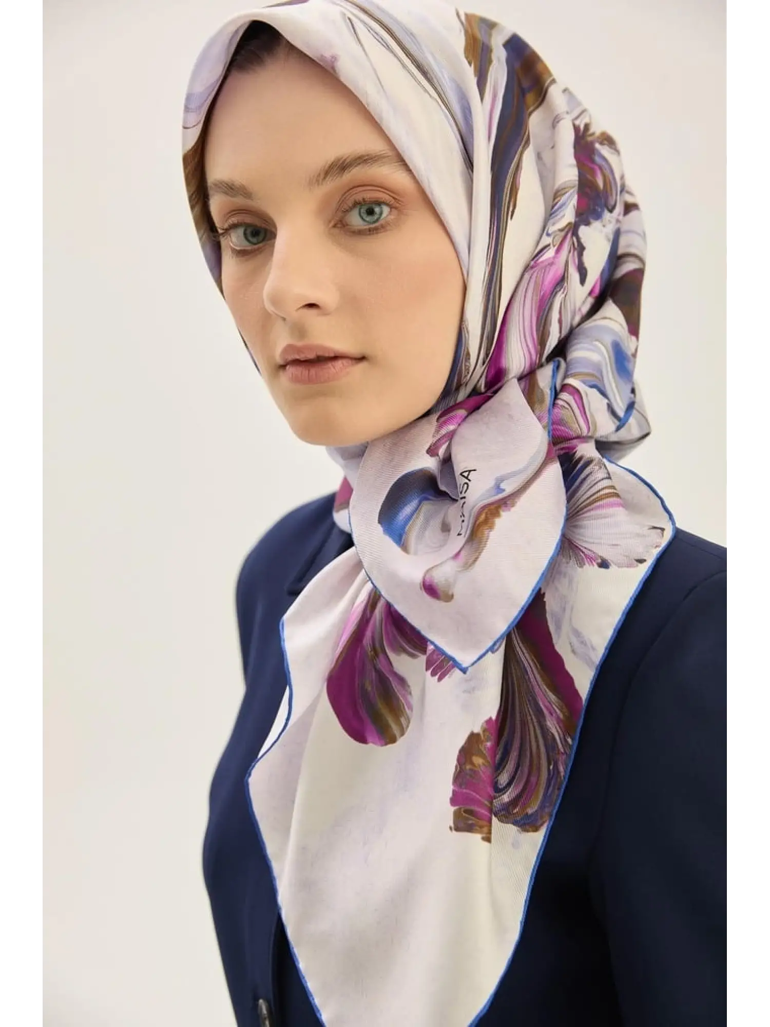 Maisa Buğu 90X90 Melburry İpek Eşarp