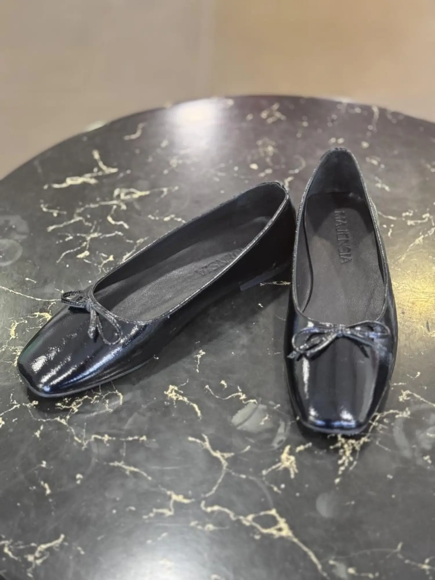 Majensia Deri Babet 151226