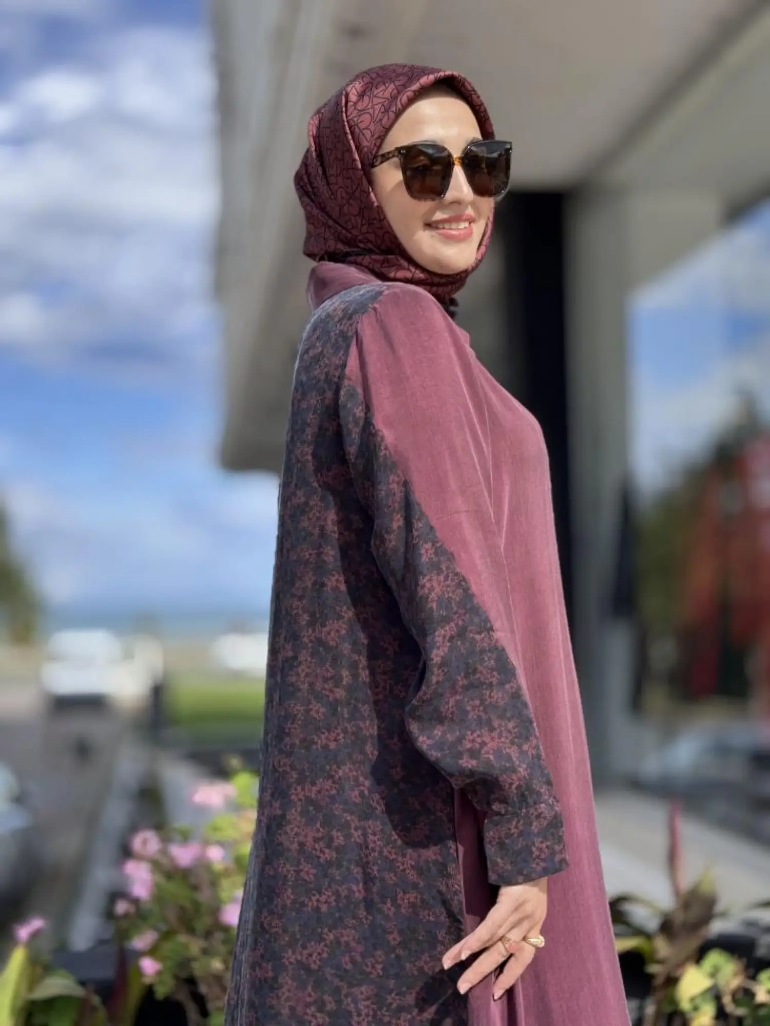 Misswhence Arkası Desenli Yarım Patlı İpek Elbise V3290