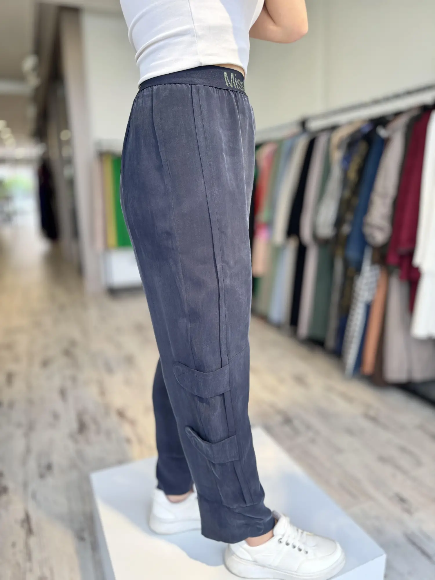 Misswhence Beli Lastikli Cupra İpek Pantolon 35121