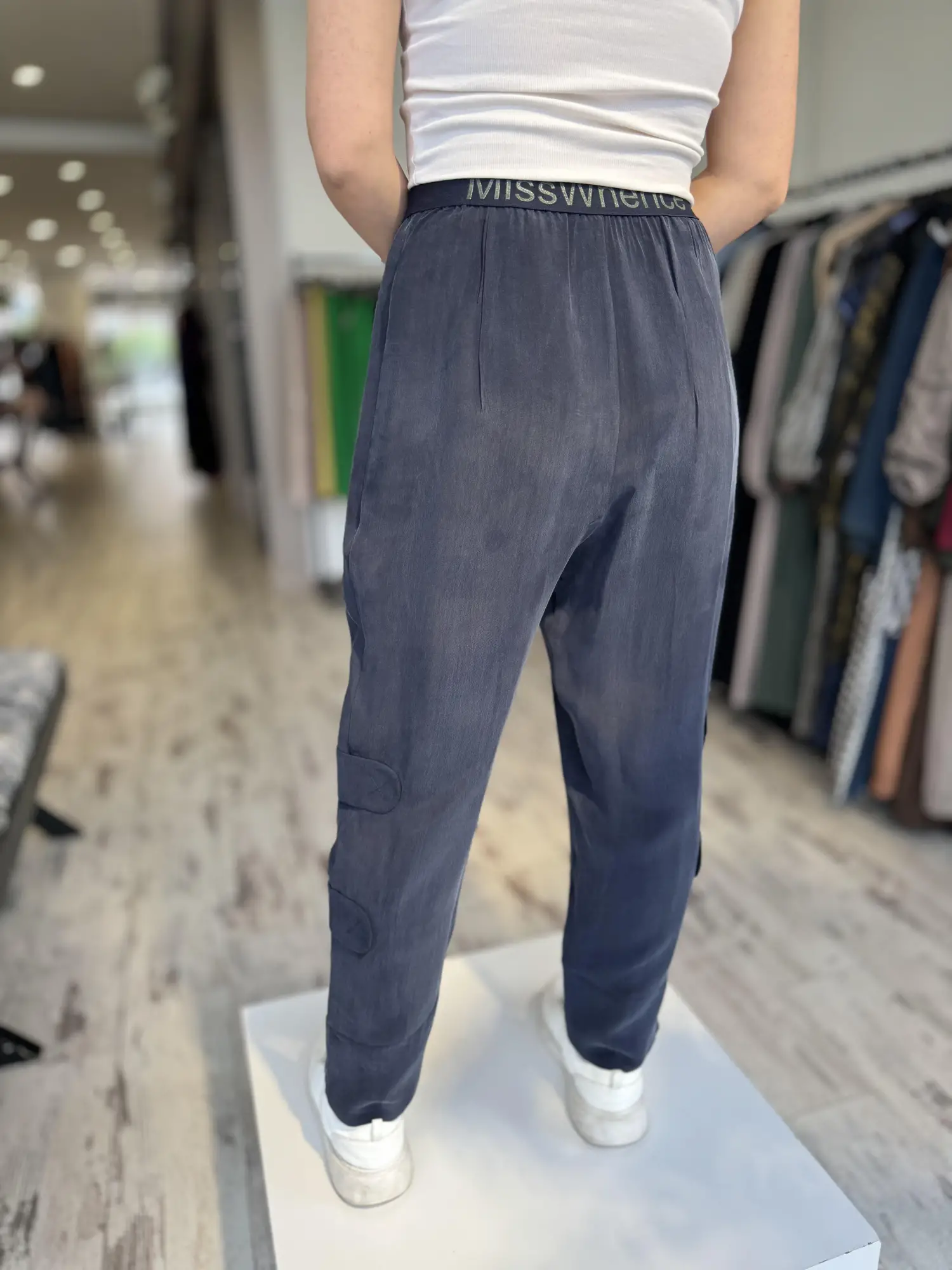 Misswhence Beli Lastikli Cupra İpek Pantolon 35121