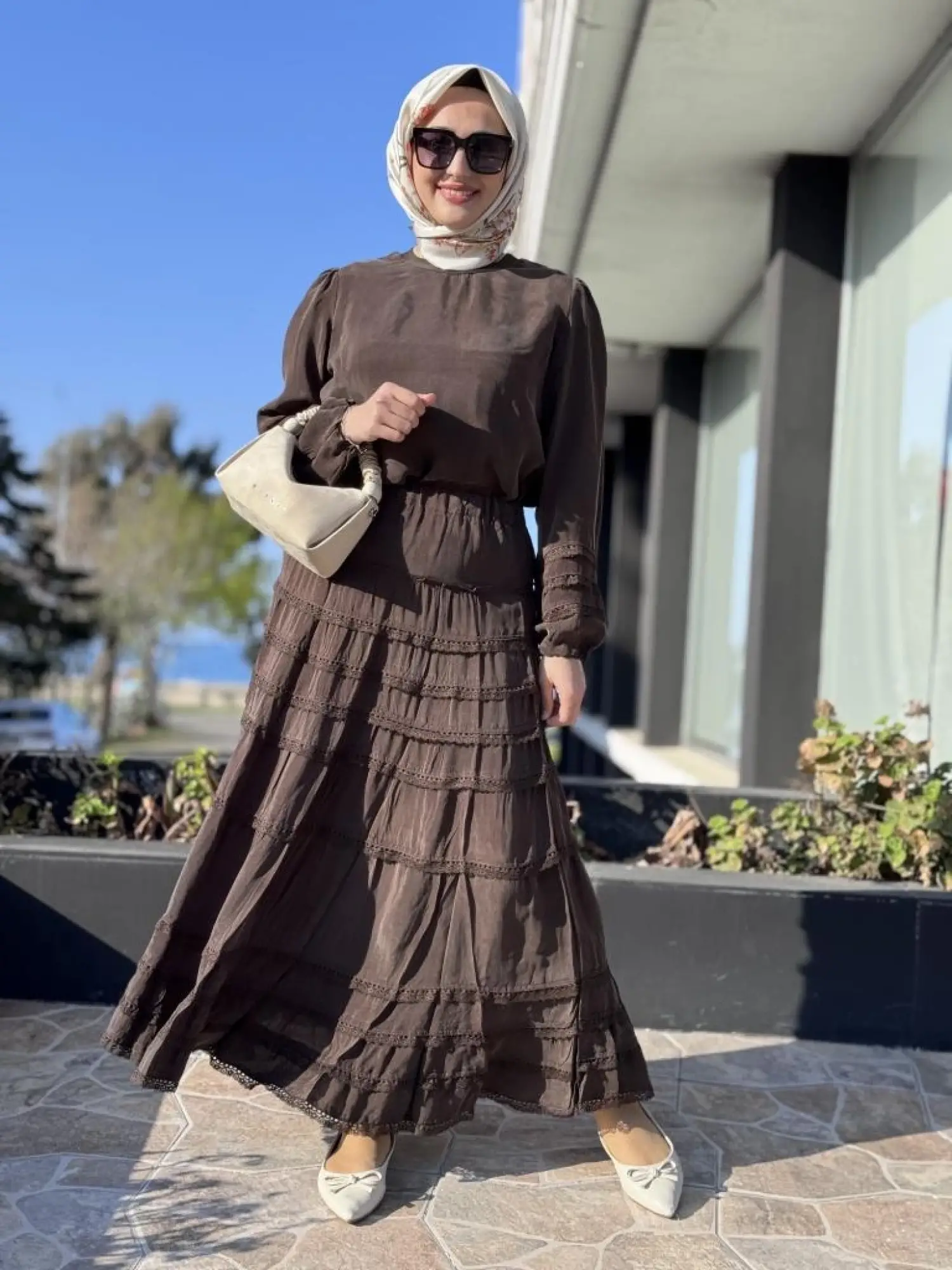 Misswhence Bluz Kolları ve Eteği Katkat Güpür Detaylı Bluz Etek Takım 37005