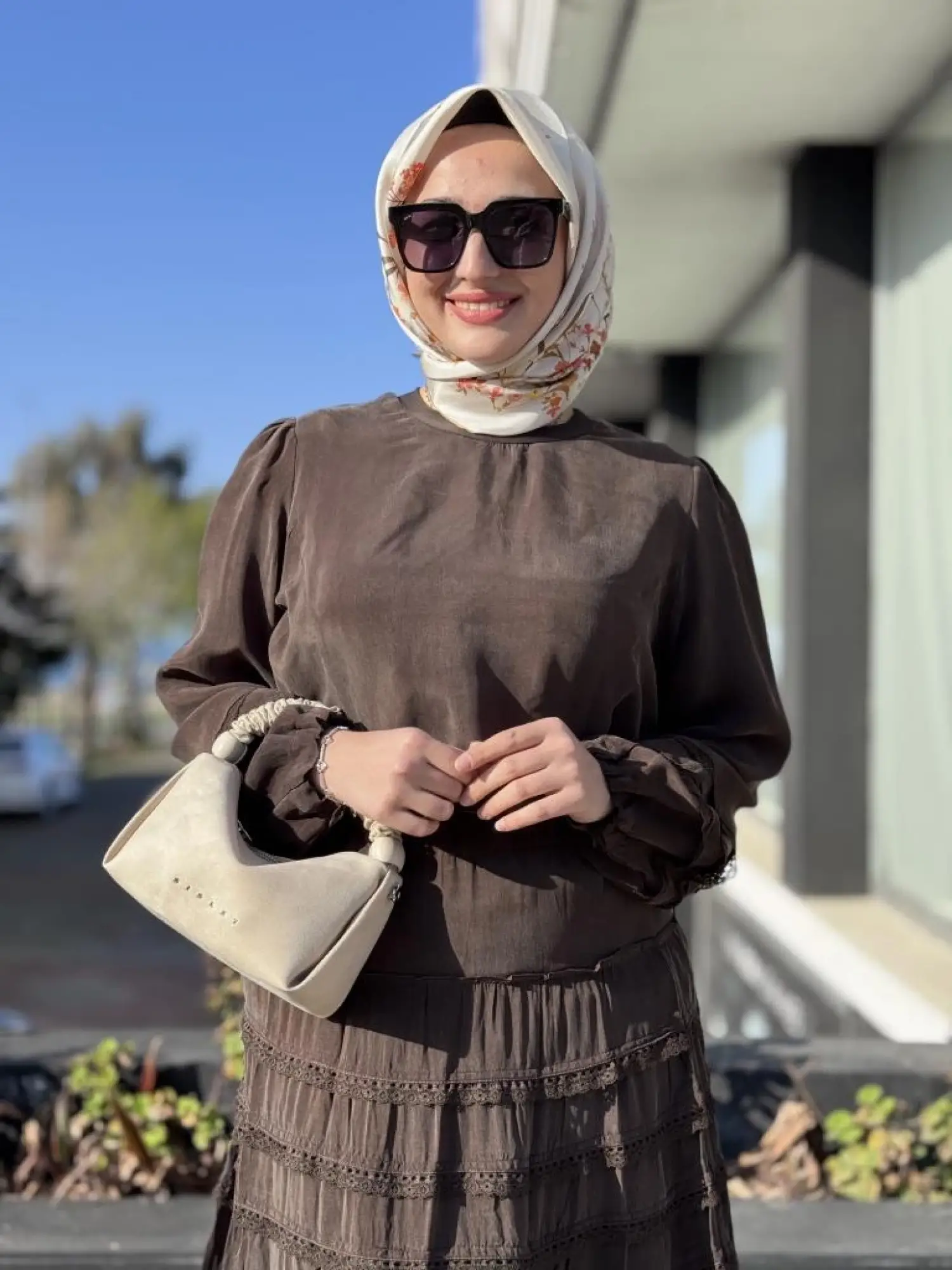 Misswhence Bluz Kolları ve Eteği Katkat Güpür Detaylı Bluz Etek Takım 37005