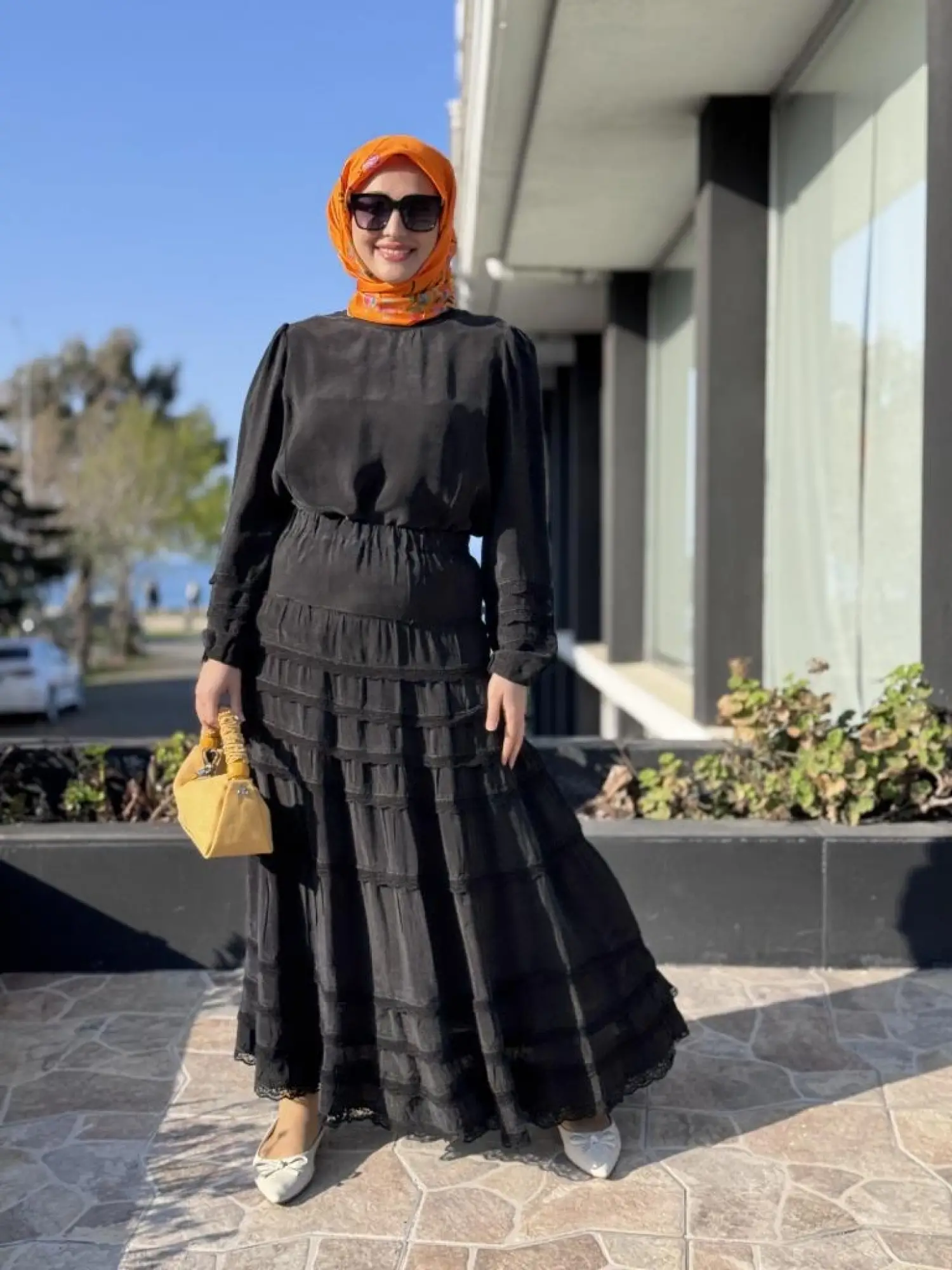 Misswhence Bluz Kolları ve Eteği Katkat Güpür Detaylı Bluz Etek Takım 37005