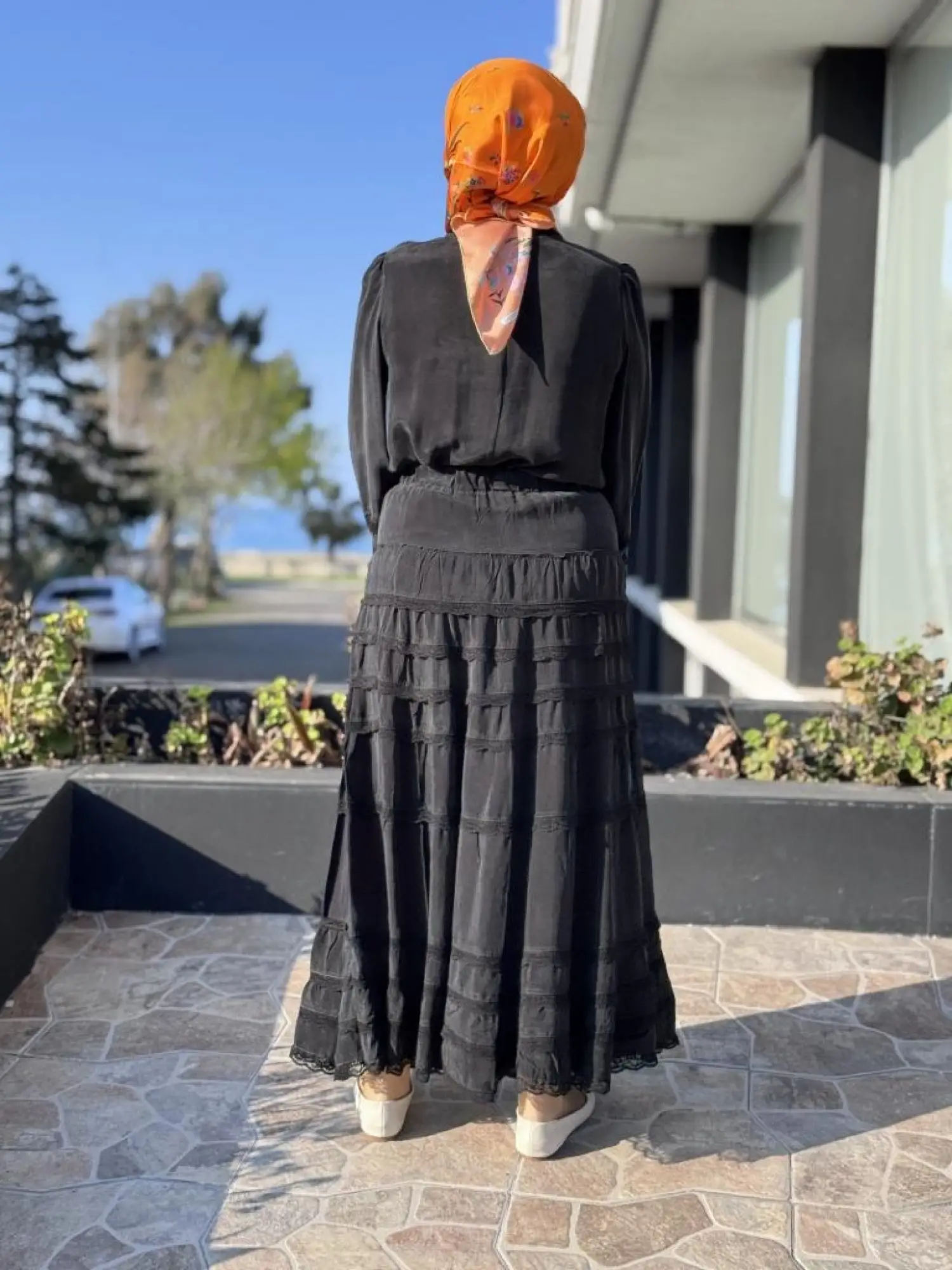 Misswhence Bluz Kolları ve Eteği Katkat Güpür Detaylı Bluz Etek Takım 37005