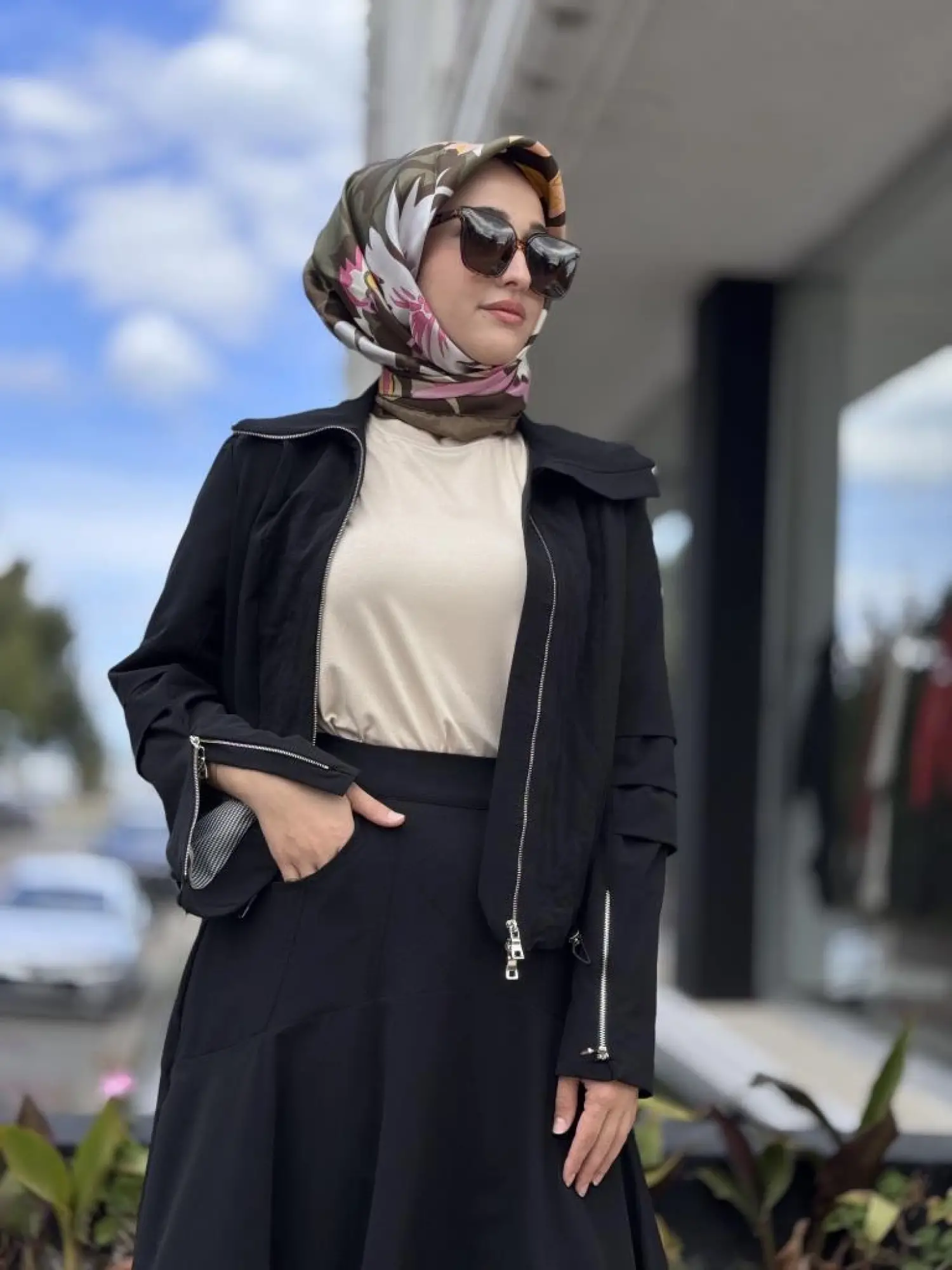 Misswhence Dikiş ve Büzgü Detaylı Ceket Etek Takım 38208