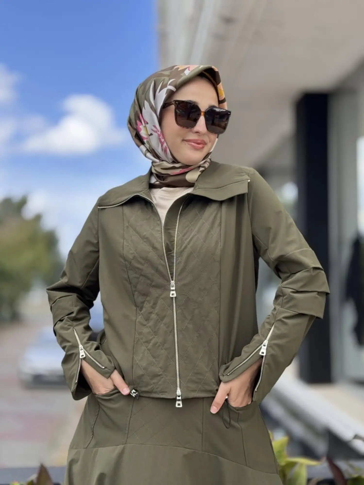 Misswhence Dikiş ve Büzgü Detaylı Ceket Etek Takım 38208