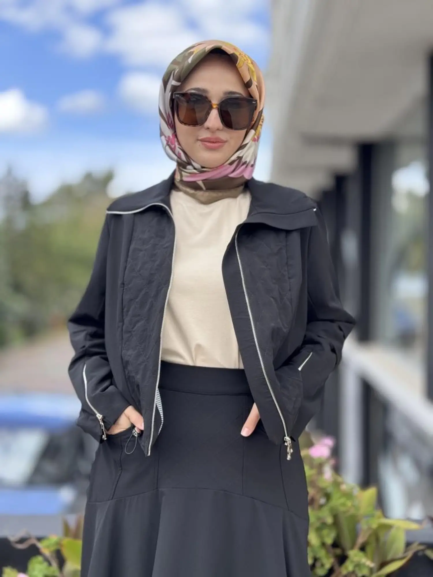 Misswhence Dikiş ve Büzgü Detaylı Ceket Etek Takım 38208