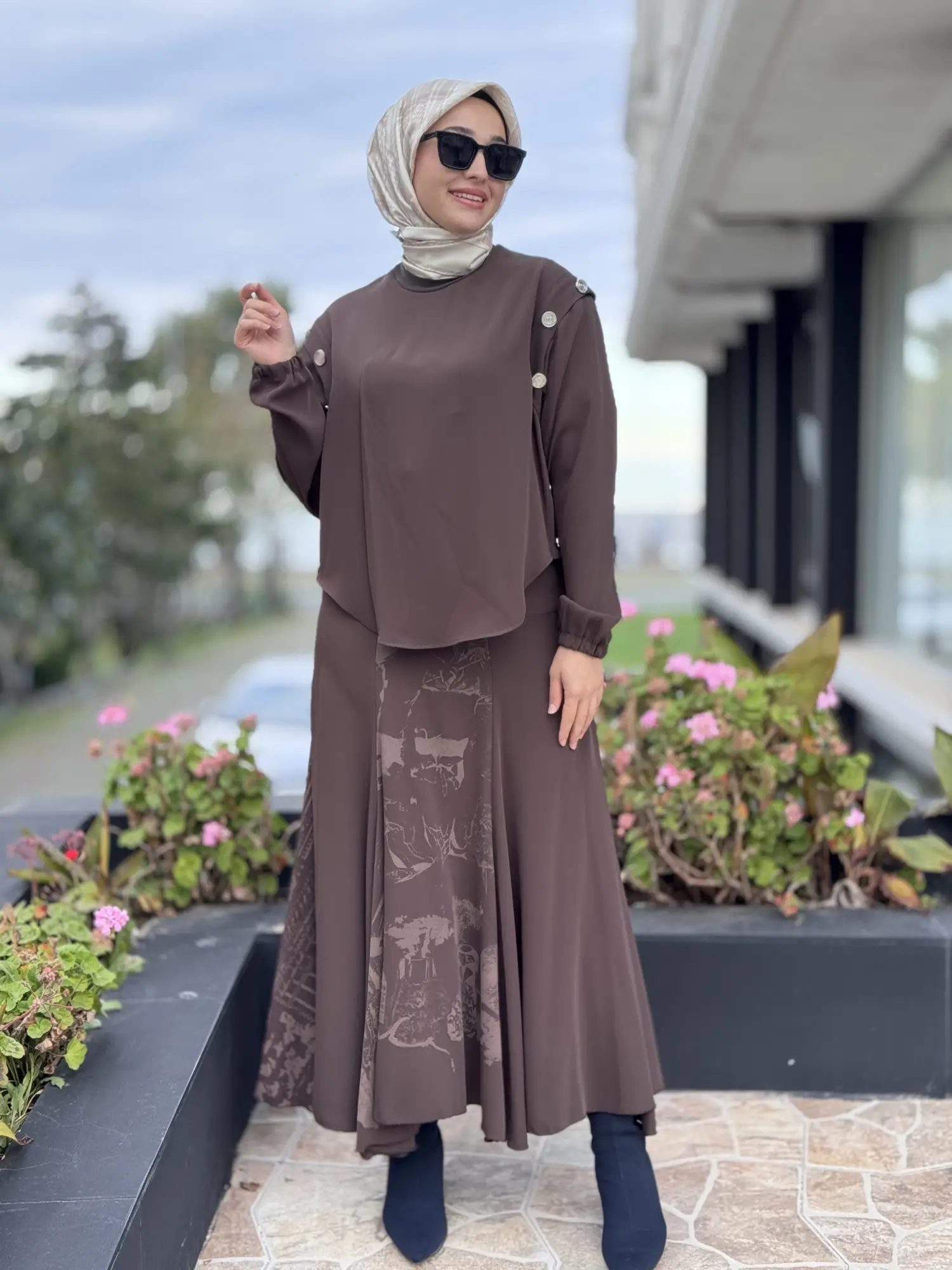 Misswhence Düğme ve Baskı Detaylı Etek Bluz Takım 38032