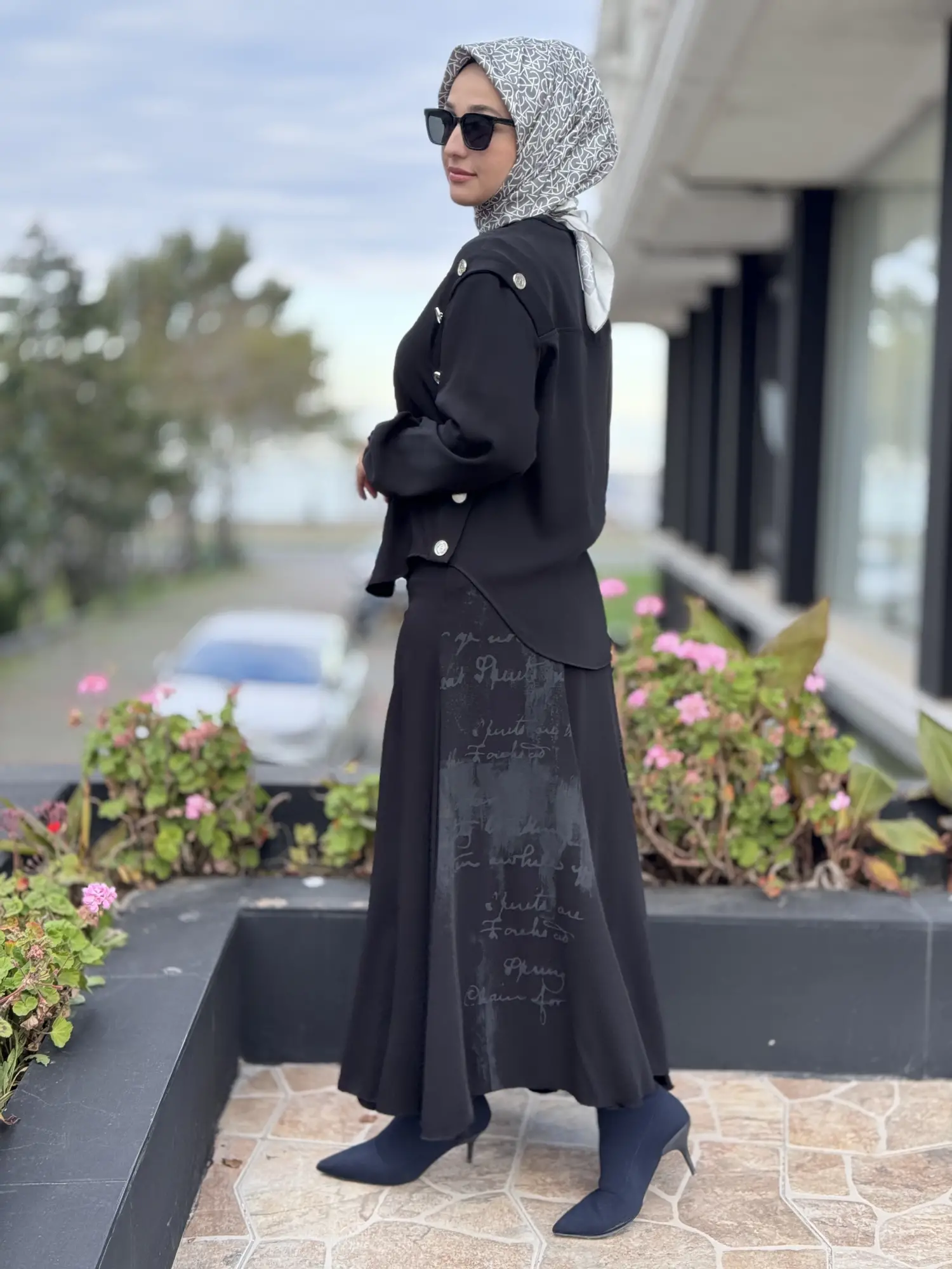 Misswhence Düğme ve Baskı Detaylı Etek Bluz Takım 38032