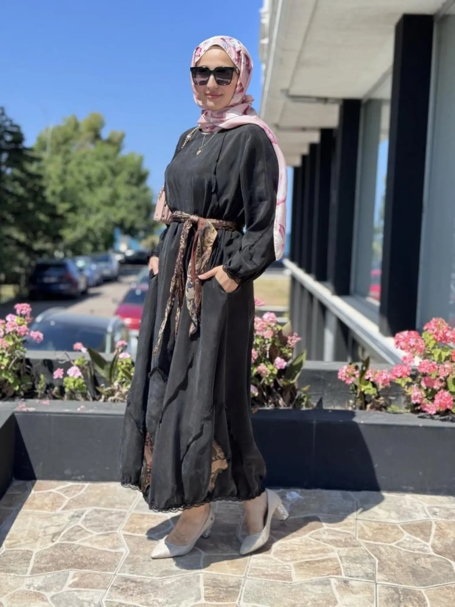 Misswhence Güpür ve Patcwork Detaylı Büyük Beden Şallı Cupra İpek Elbise V3150