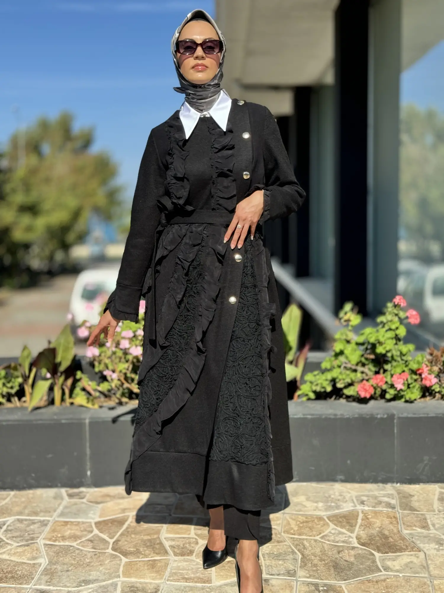 Misswhence Nakış ve İpek Fırfır Detaylı Ezme Keçe Siyah Pardesü 36500