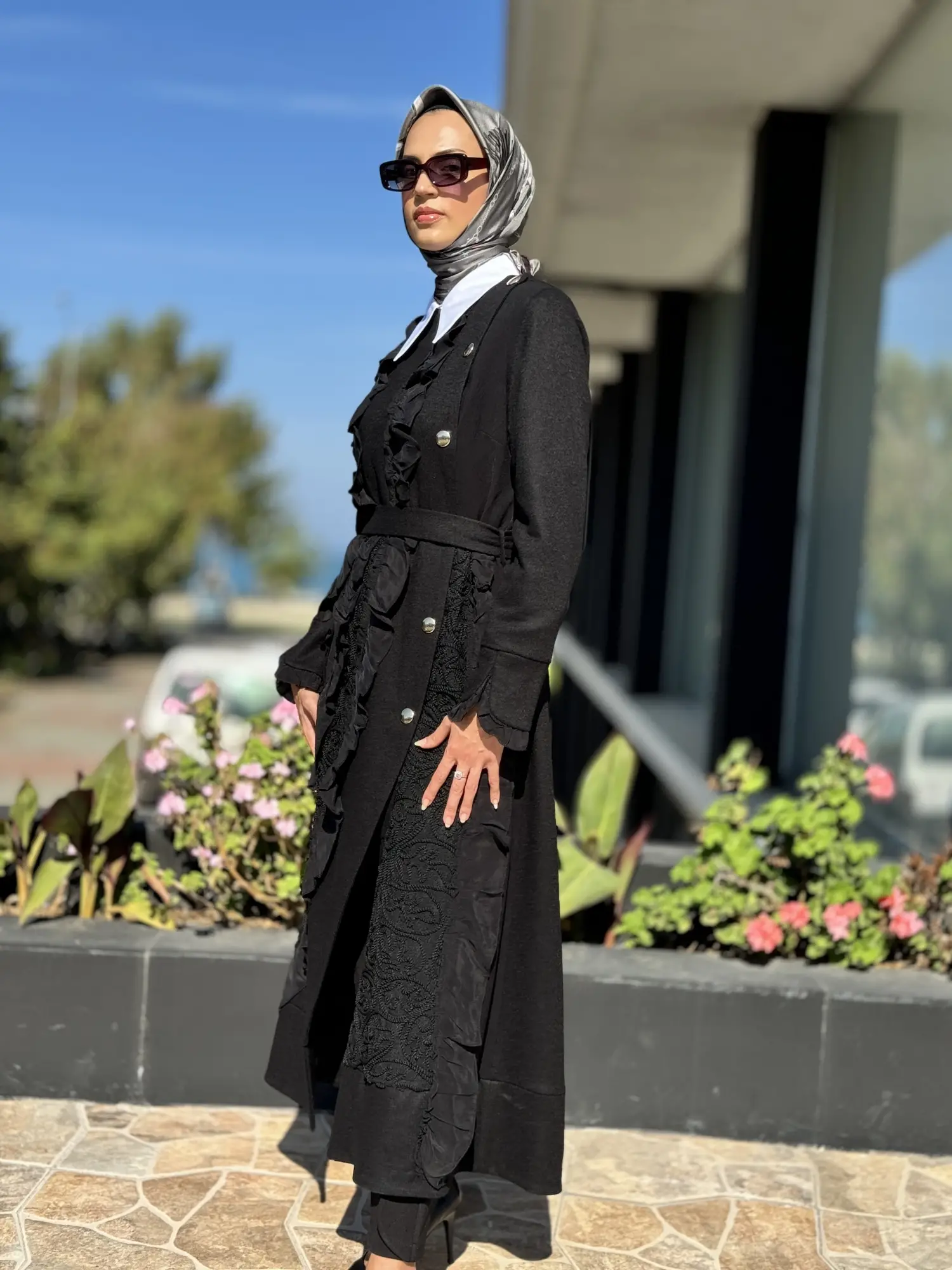 Misswhence Nakış ve İpek Fırfır Detaylı Ezme Keçe Siyah Pardesü 36500