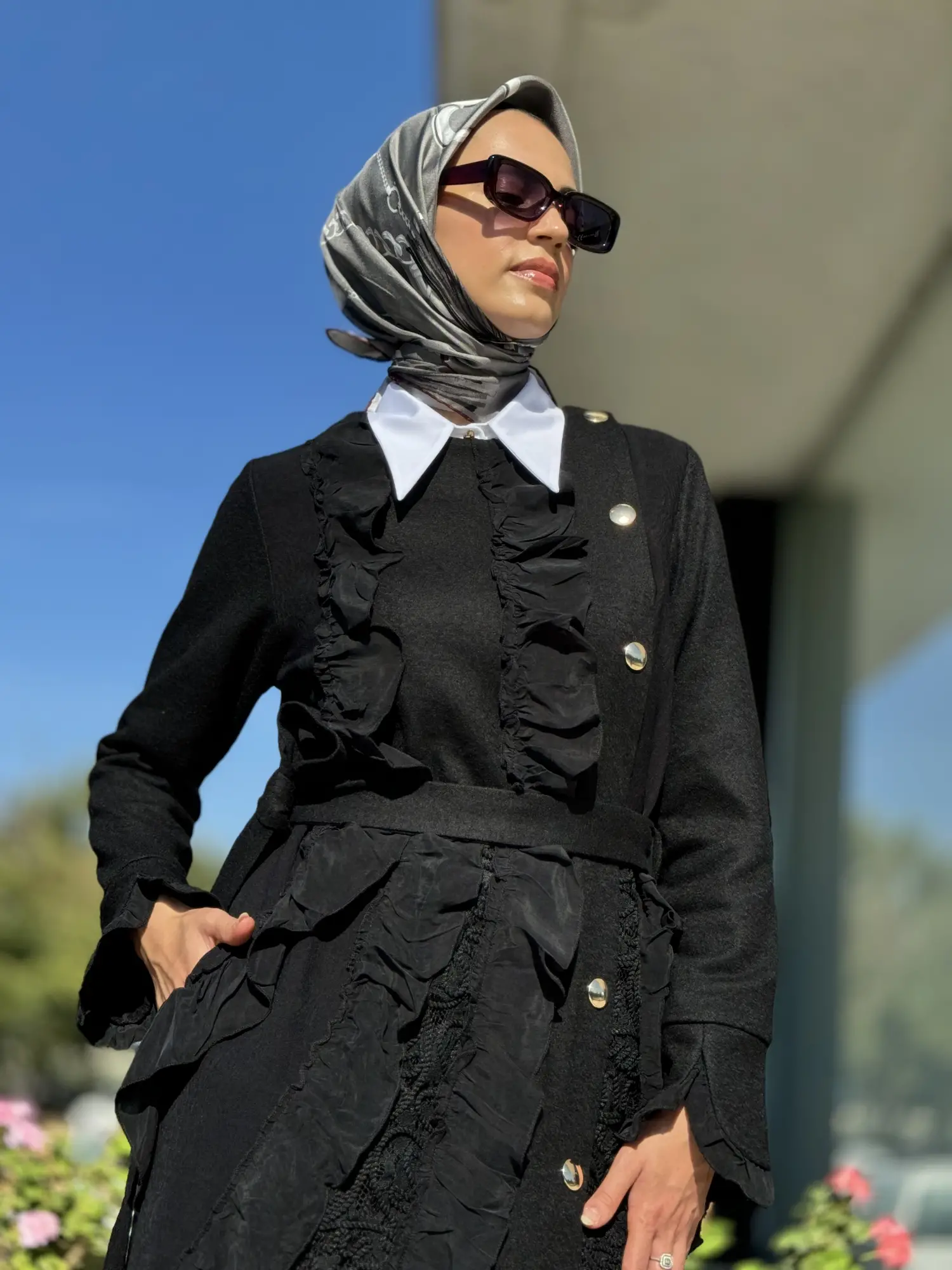 Misswhence Nakış ve İpek Fırfır Detaylı Ezme Keçe Siyah Pardesü 36500