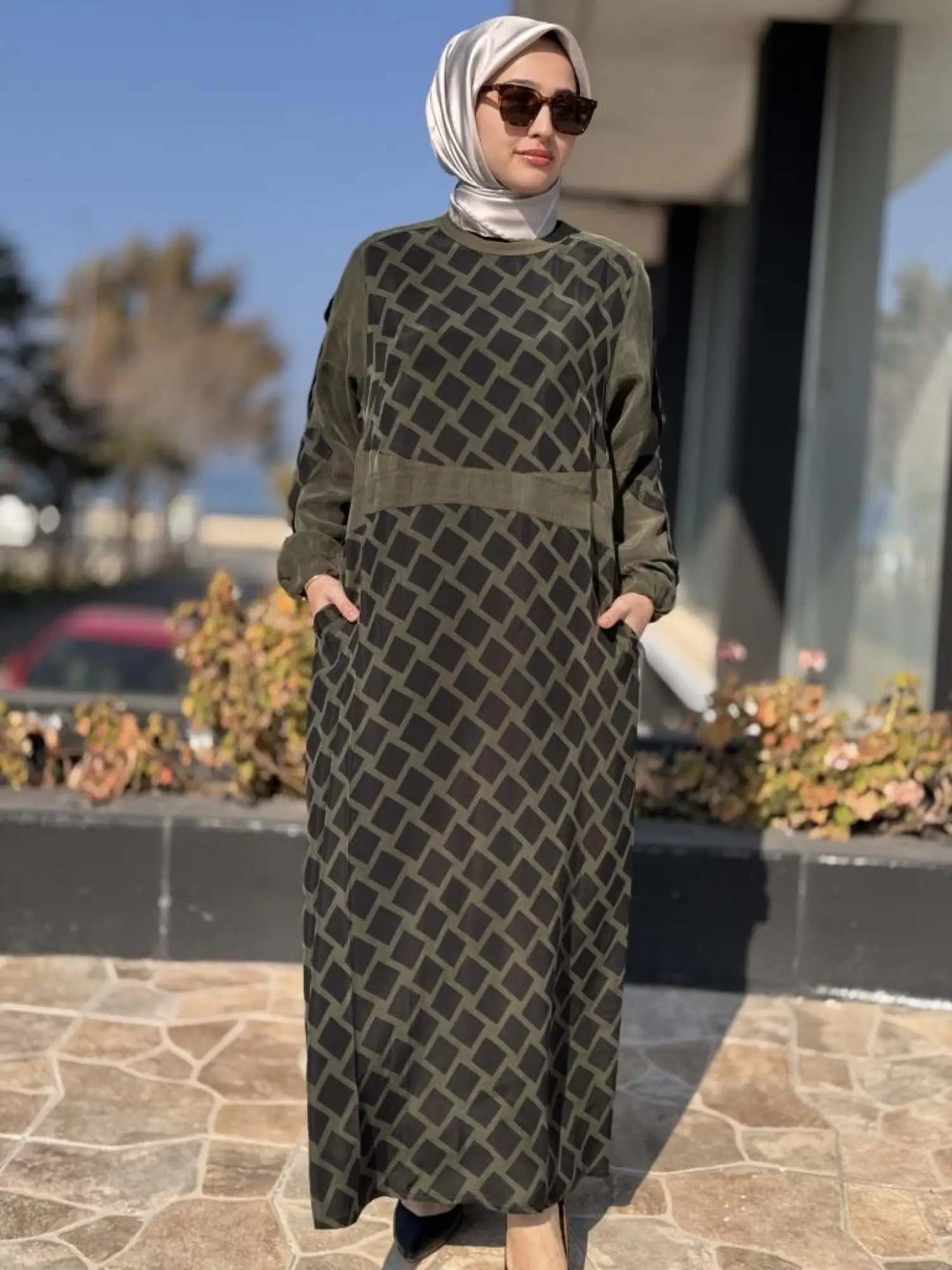 Misswhence Önü Desenli Arkası Sade Cupra İpek Elbise 37825