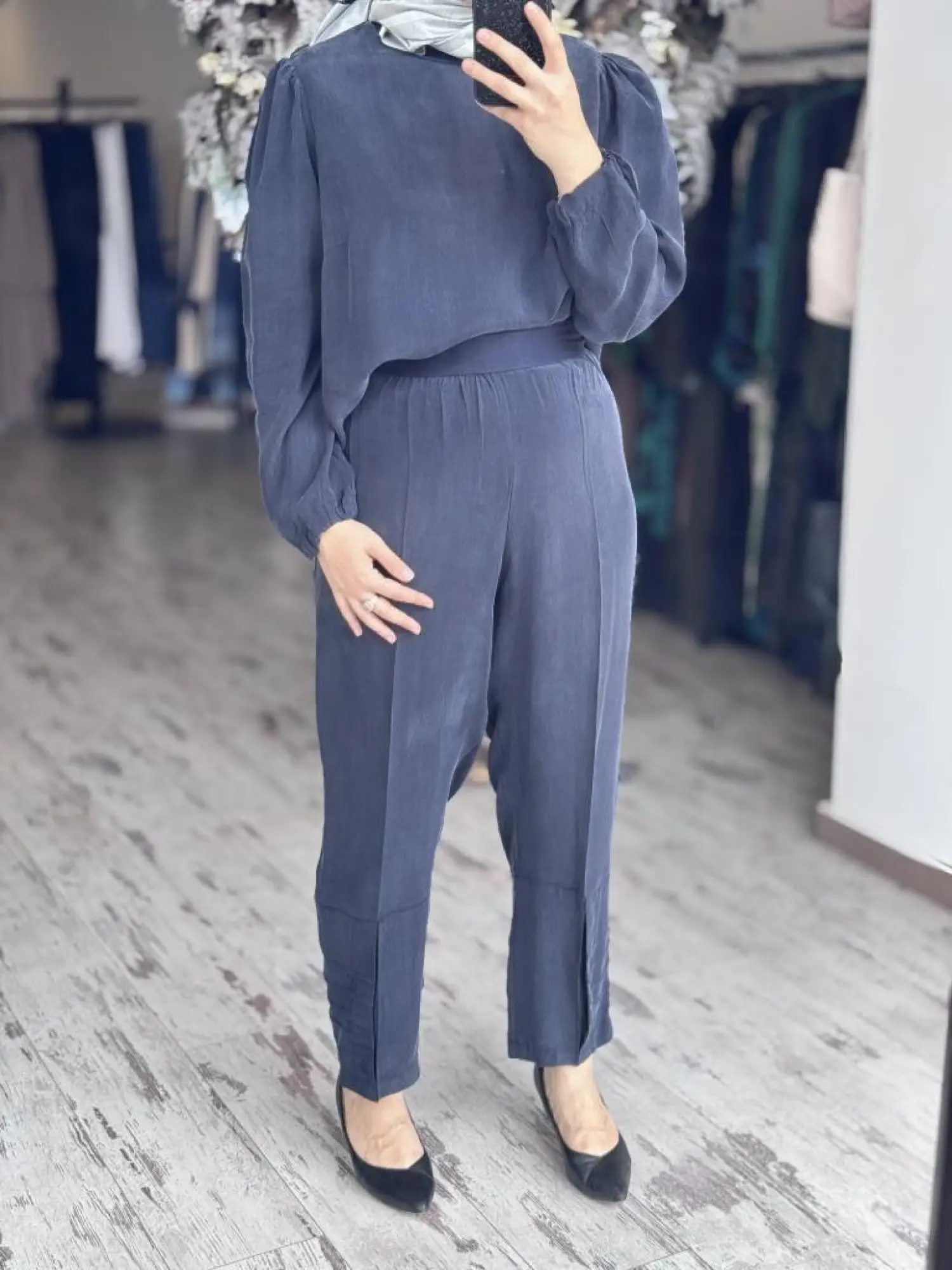 Misswhence Paçası Drape Detaylı Beli Lastikli Cupra İpek Pantolon 37108