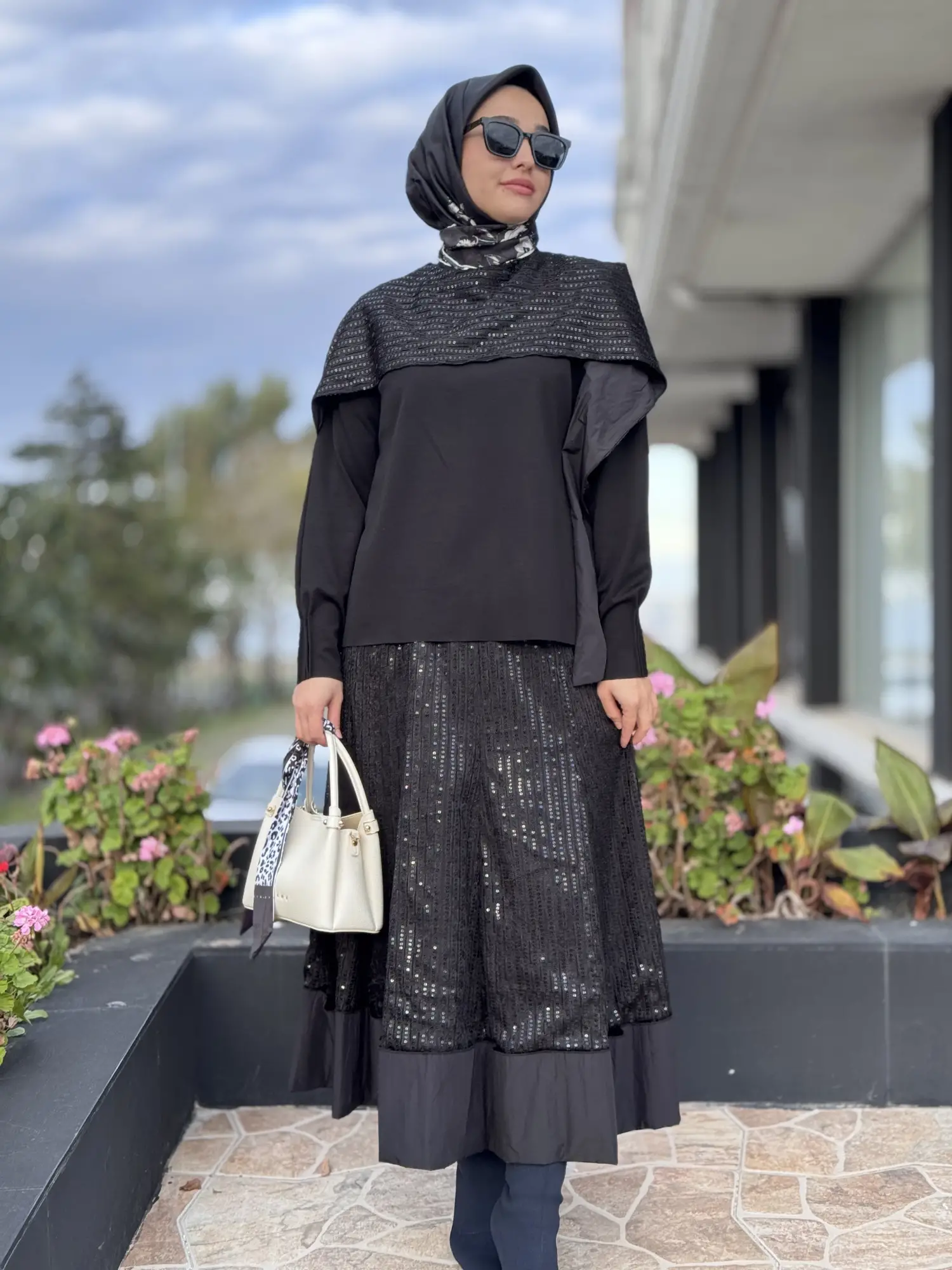 Misswhence Payet Detaylı Etek Bluz Takım 38219P