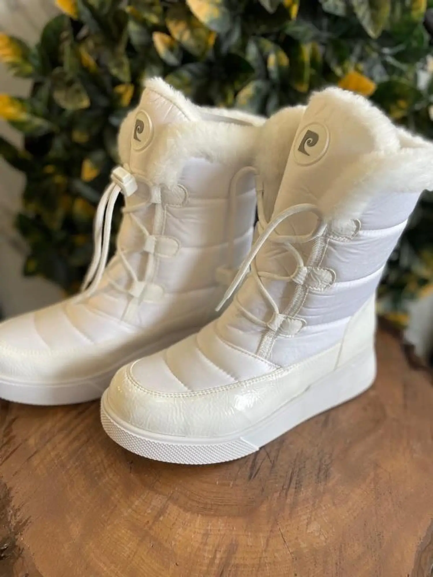 Pierre Cardin Beyaz Rugan Bağcıklı Bot 52595