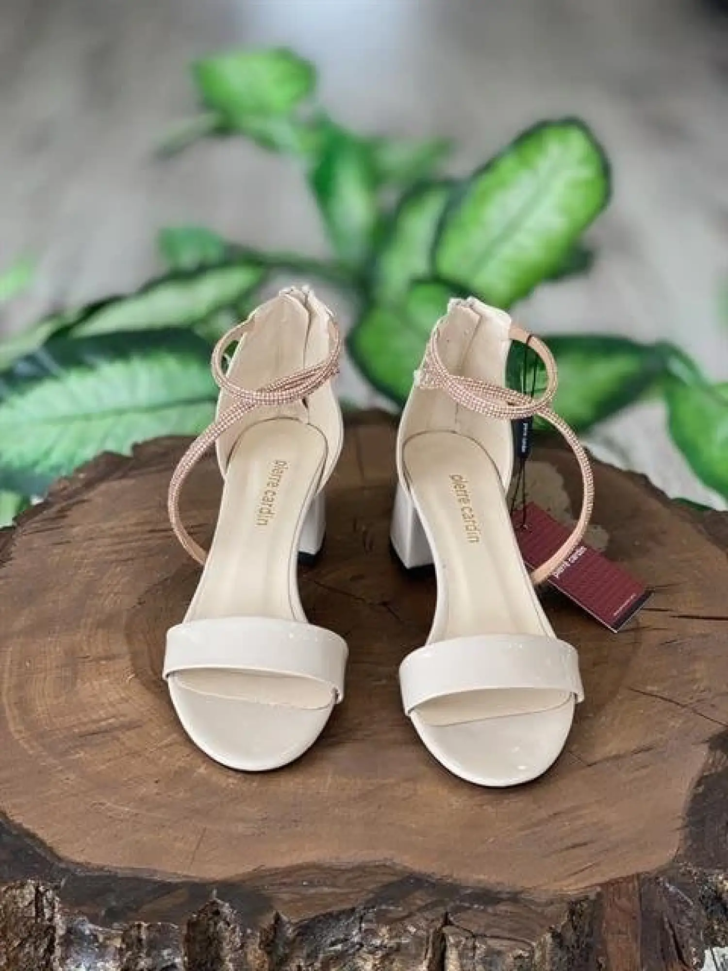 Pierre Cardin Bilek Bağcığı Taşlı Bej Rugan Kadın Ayakkabı 52215