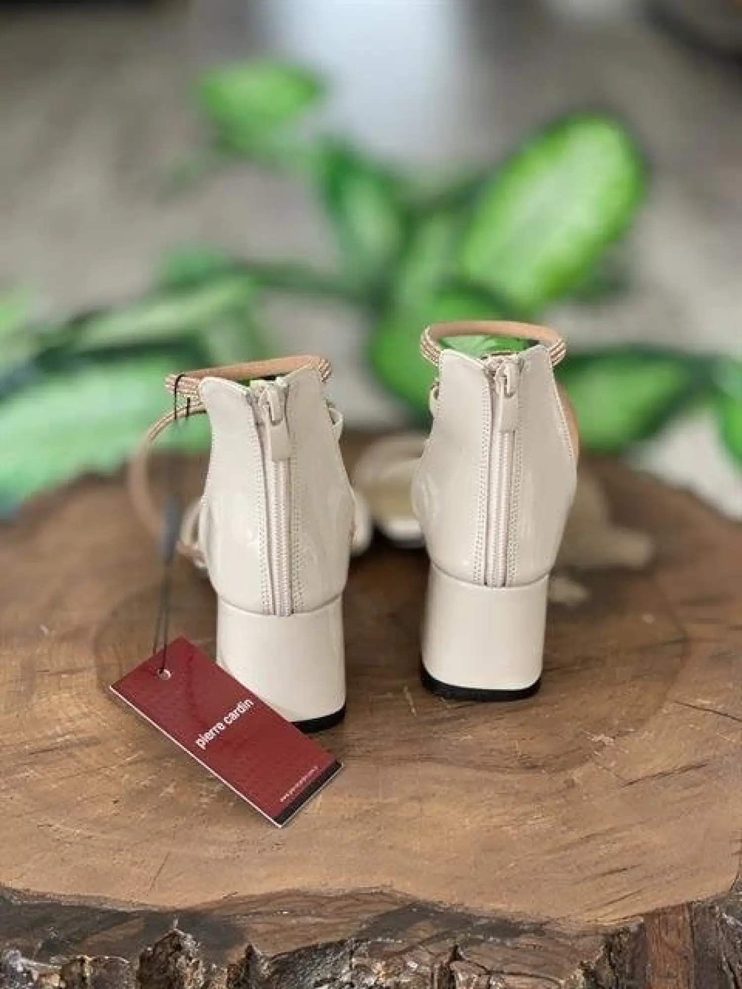 Pierre Cardin Bilek Bağcığı Taşlı Bej Rugan Kadın Ayakkabı 52215