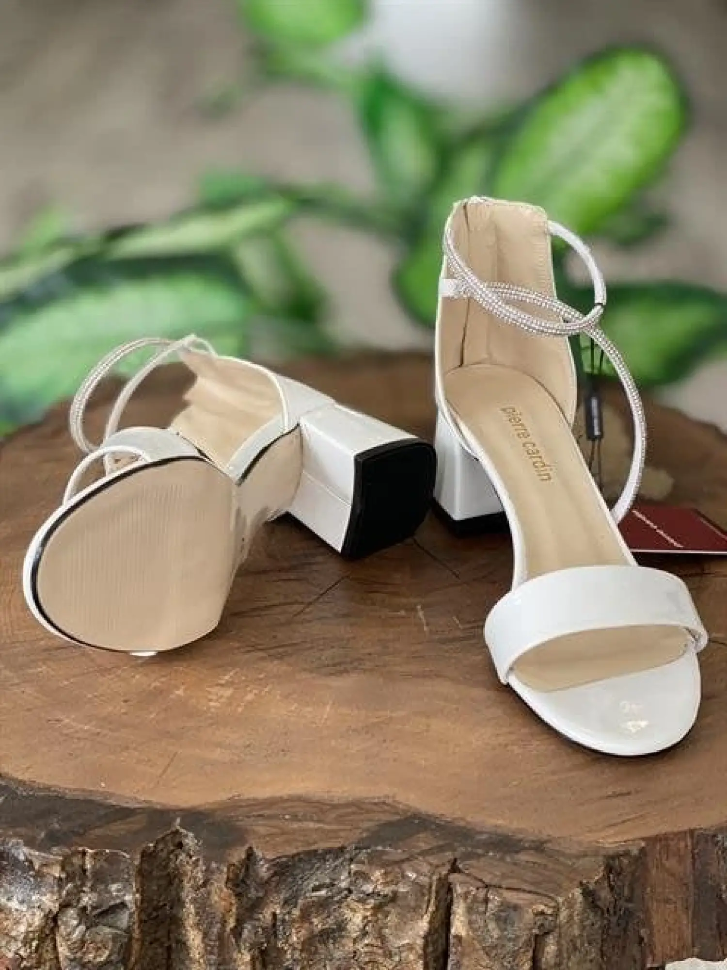 Pierre Cardin Bilek Bağcığı Taşlı Beyaz Rugan Kadın Ayakkabı  52215