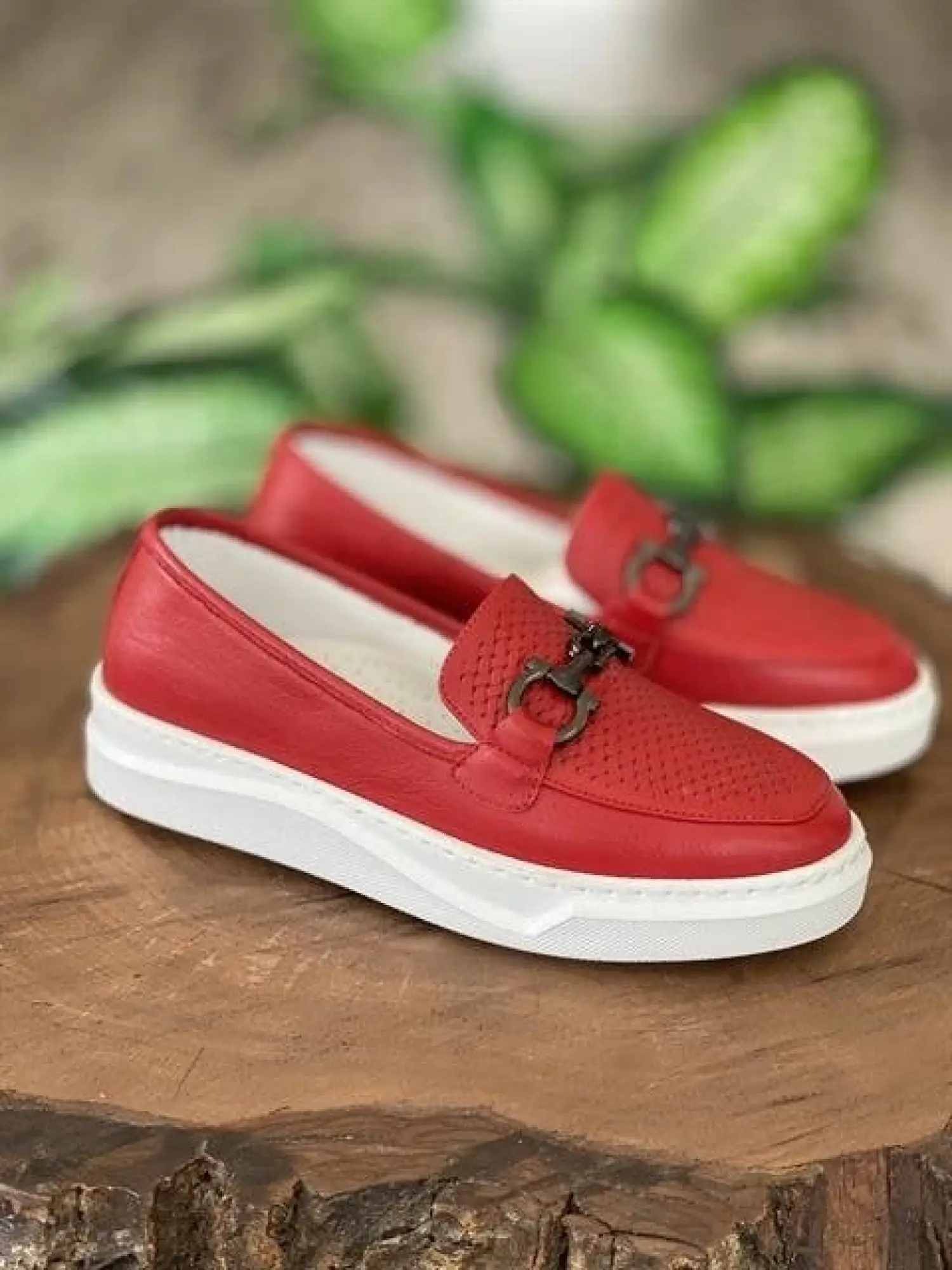 Pierre Cardin Günlük Rahat Tokalı Kadın Kırmızı Ayakkabı PC52322