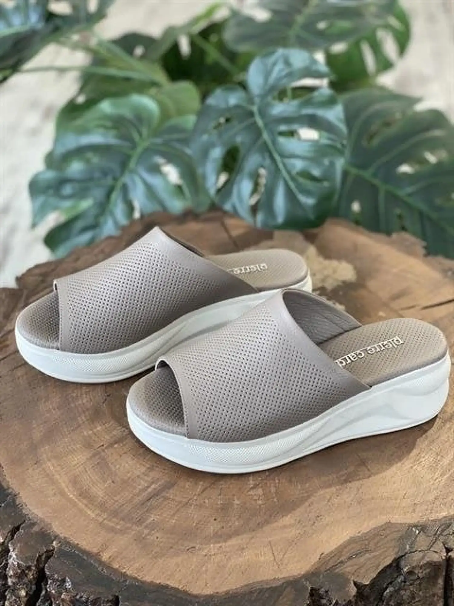 Pierre Cardin Yüksek Taban Vizon Terlik PC7172