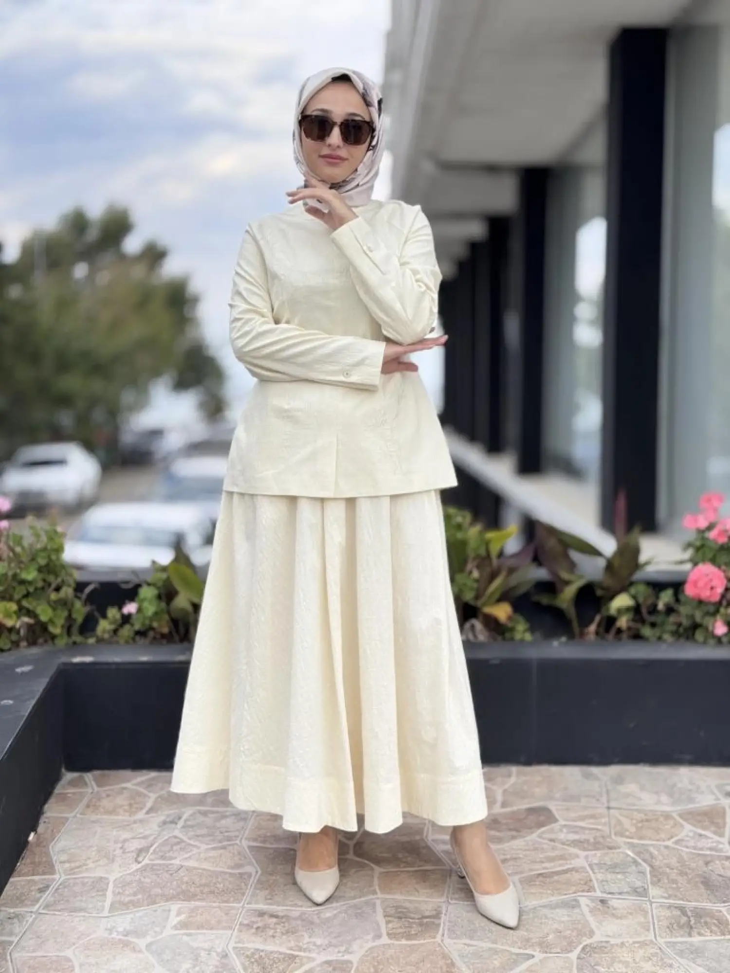 QooQ Store Nakış Detaylı Çift Yönlü Bluz Etek Takım 26FW210